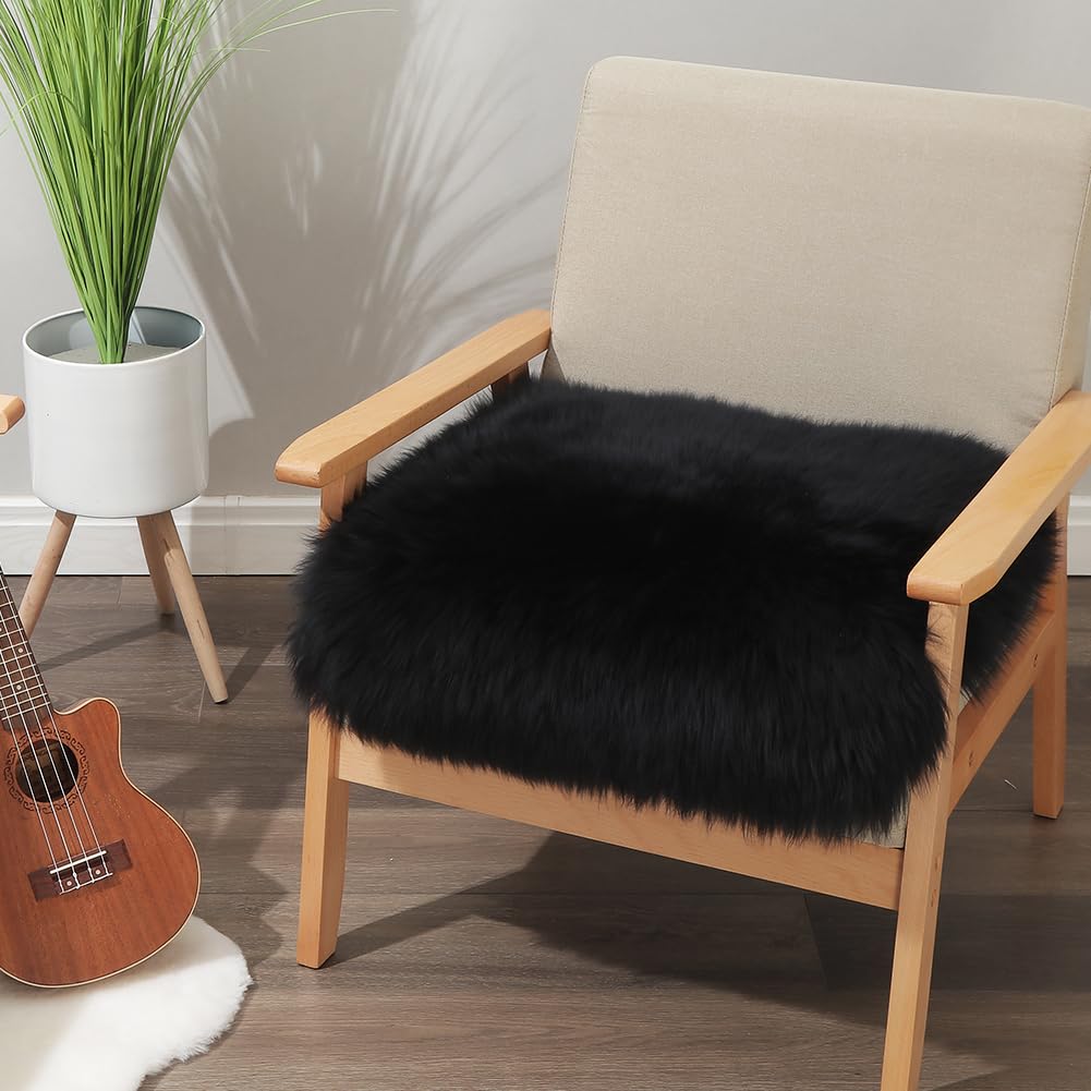 IRIWOOL Round Fur Sheepskin Chair Cover Seat Cushion Pad Super Soft Area Rugs for Living Bedroom Sofa (Gray Tip, Round 16.5" (Pack of 1))