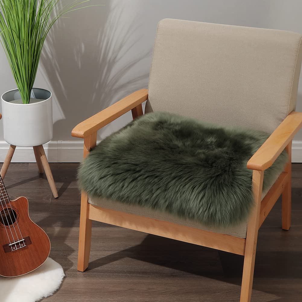 IRIWOOL Round Fur Sheepskin Chair Cover Seat Cushion Pad Super Soft Area Rugs for Living Bedroom Sofa (Gray Tip, Round 16.5" (Pack of 1))