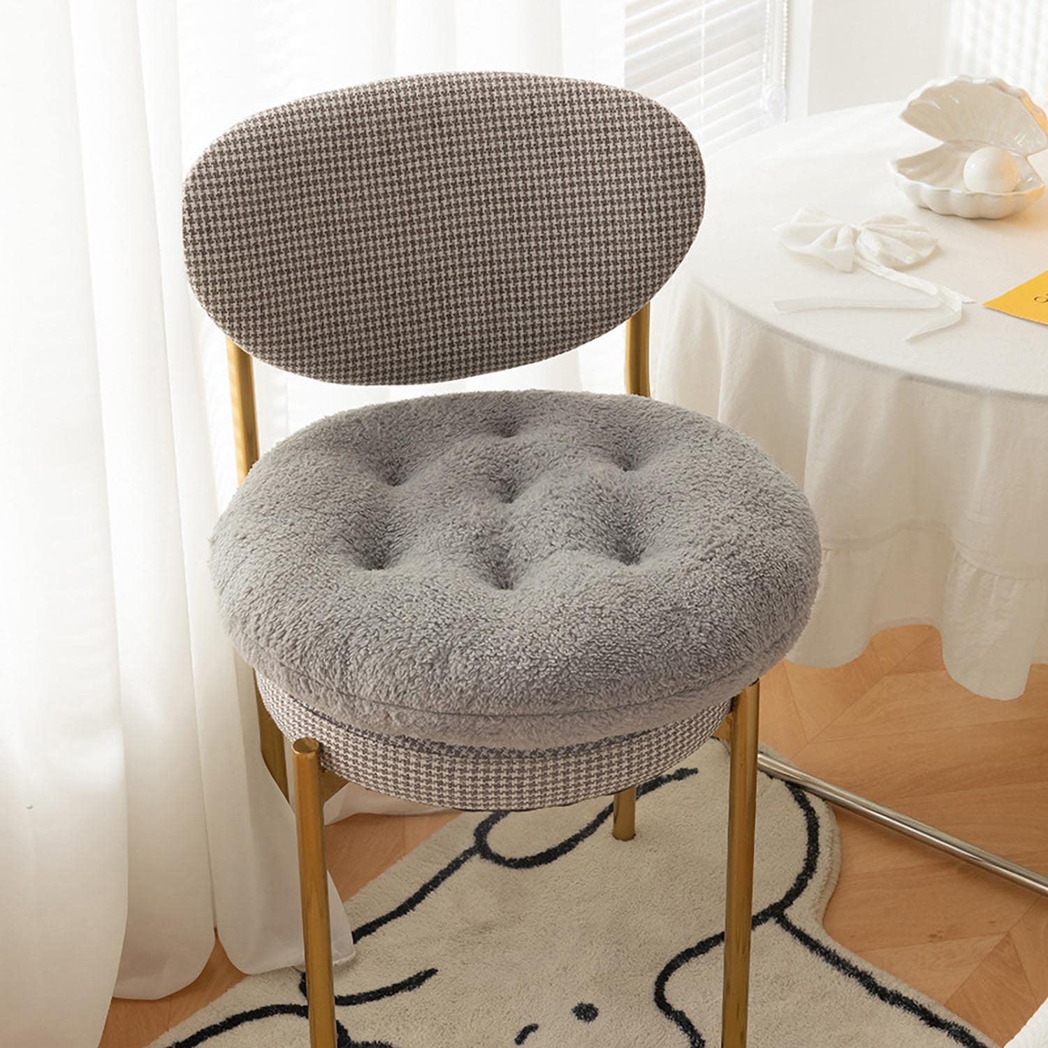 IXITON Thickened Plush seat Cushion,Lamb Fleece pad Warm Pillow Chair Stool heightened for Yoga Office Home Cafe Chair Meditation (Round White, 14 * 14 inch(35 * 35cm))