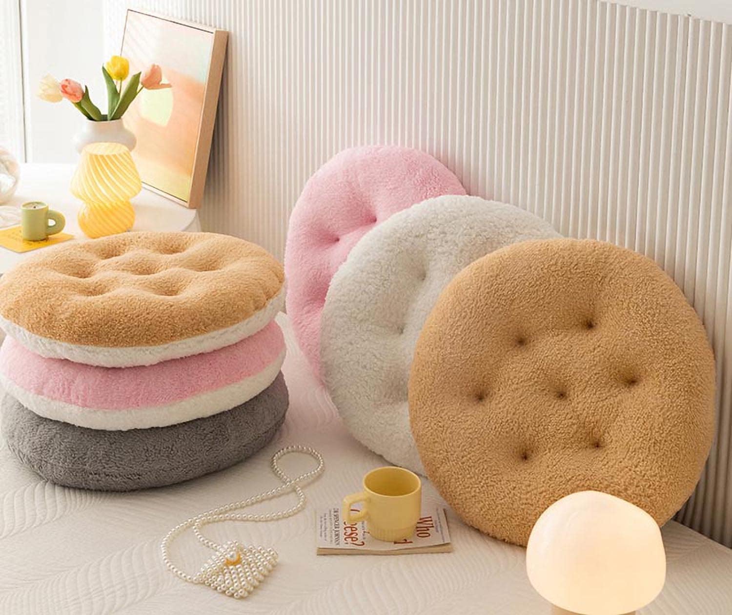 Comfortable Square and Round Artificial Lambswool Chair Pads,Soft Fluffy Chair Seat Cushion Plush Cushions Seat Pad for Home Office Meditation (14 inch(35cm), Round-Off-White)