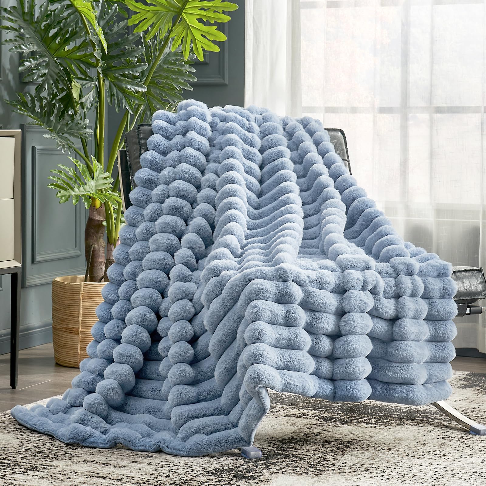 Cozy Bliss Faux Fur Throw Blanket for Couch, Cozy Warm Plush Striped Blanket for Sofa Bedroom Living Room, 60 * 80 Inches Cream White