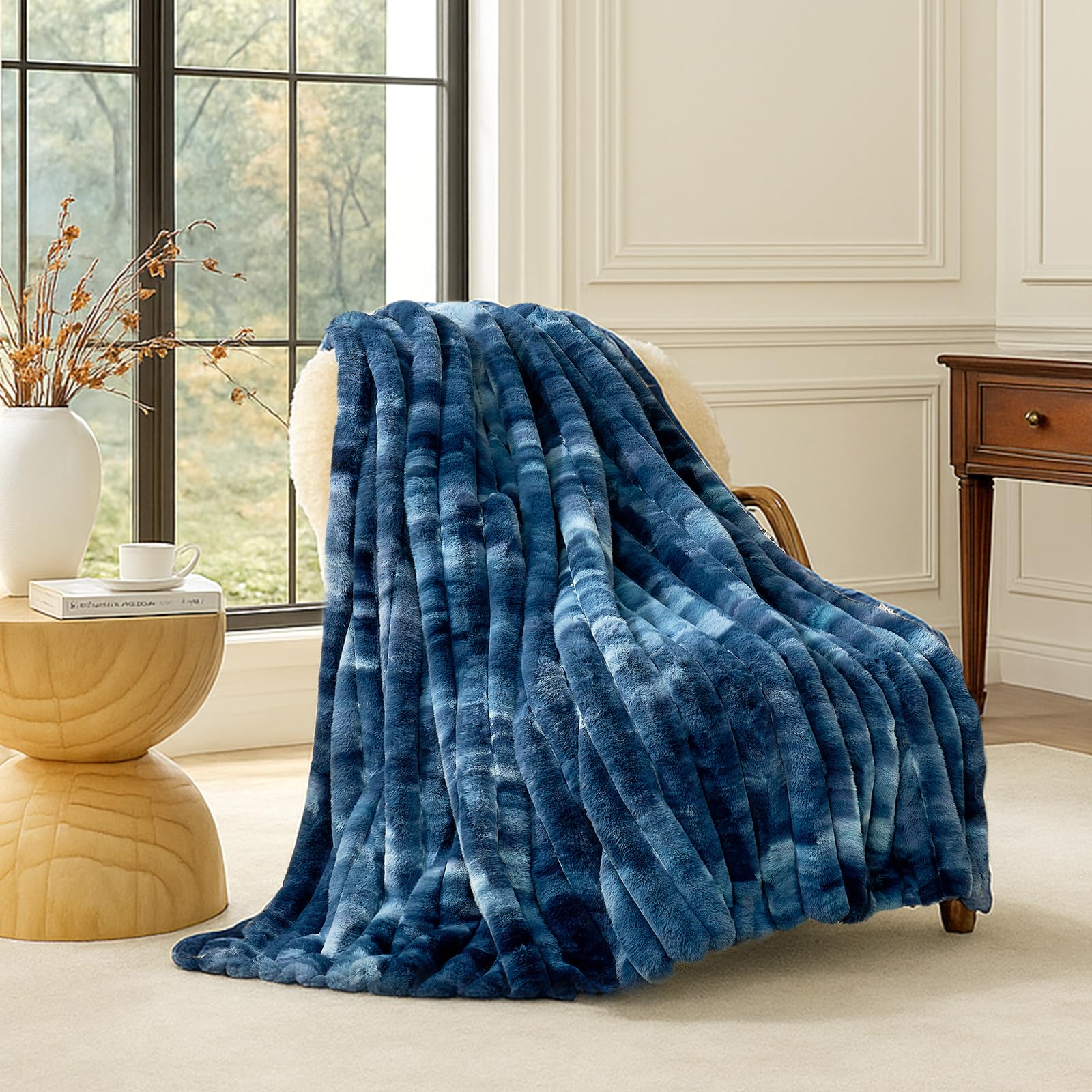 Cozy Bliss Faux Fur Throw Blanket for Couch, Cozy Warm Plush Striped Blanket for Sofa Bedroom Living Room, 60 * 80 Inches Cream White