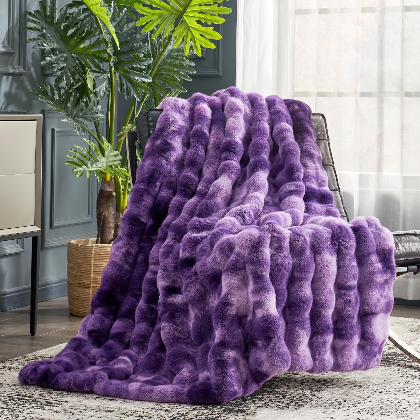 Cozy Bliss Faux Fur Throw Blanket for Couch, Fuzzy Soft Plush Thick Bubble Blanket for Sofa Bedroom Living Room,50 * 60 Inches Light Grey