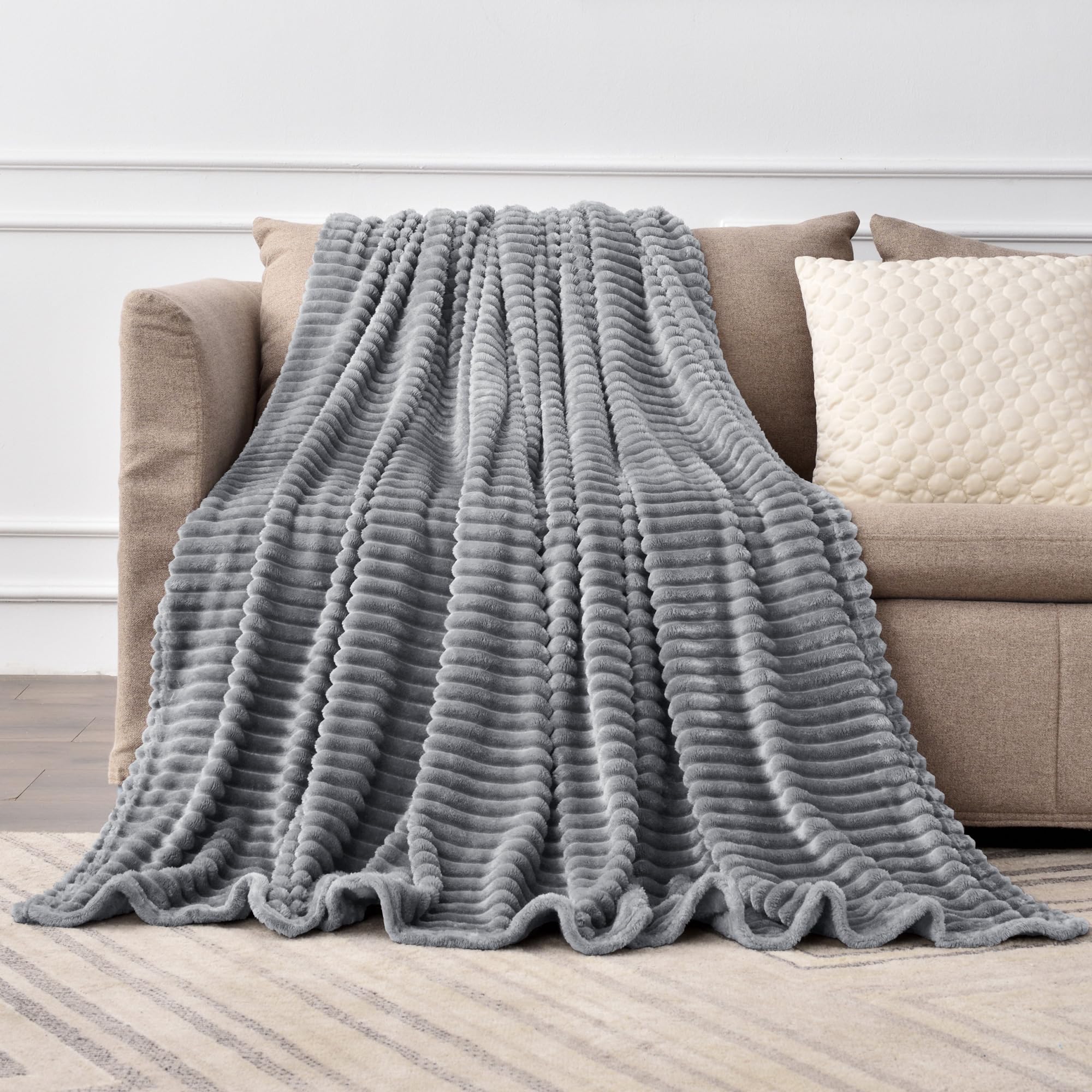 BEDELITE Fleece Throw Blanket for Couch – 3D Ribbed Jacquard Soft and Warm Decorative Fuzzy Blanket – Cozy, Fluffy, Plush Lightweight Pink Throw Blankets for Bed, Sofa, 50x60 inches