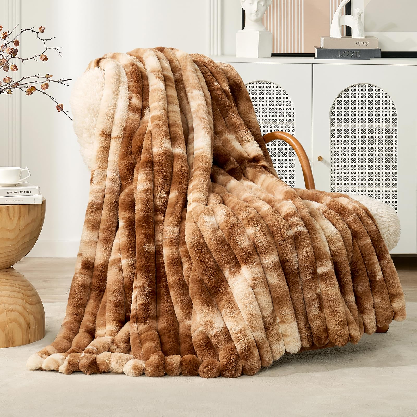 Cozy Bliss Faux Fur Throw Blanket for Couch, Cozy Warm Plush Striped Blanket for Sofa Bedroom Living Room, 60 * 80 Inches Cream White