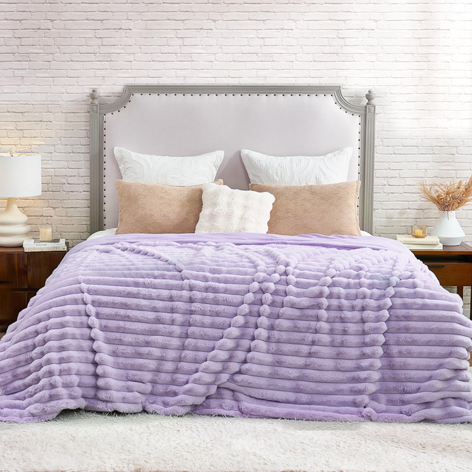 Cozy Bliss Faux Fur Throw Blanket for Couch, Cozy Warm Plush Striped Blanket for Sofa Bedroom Living Room, 60 * 80 Inches Cream White