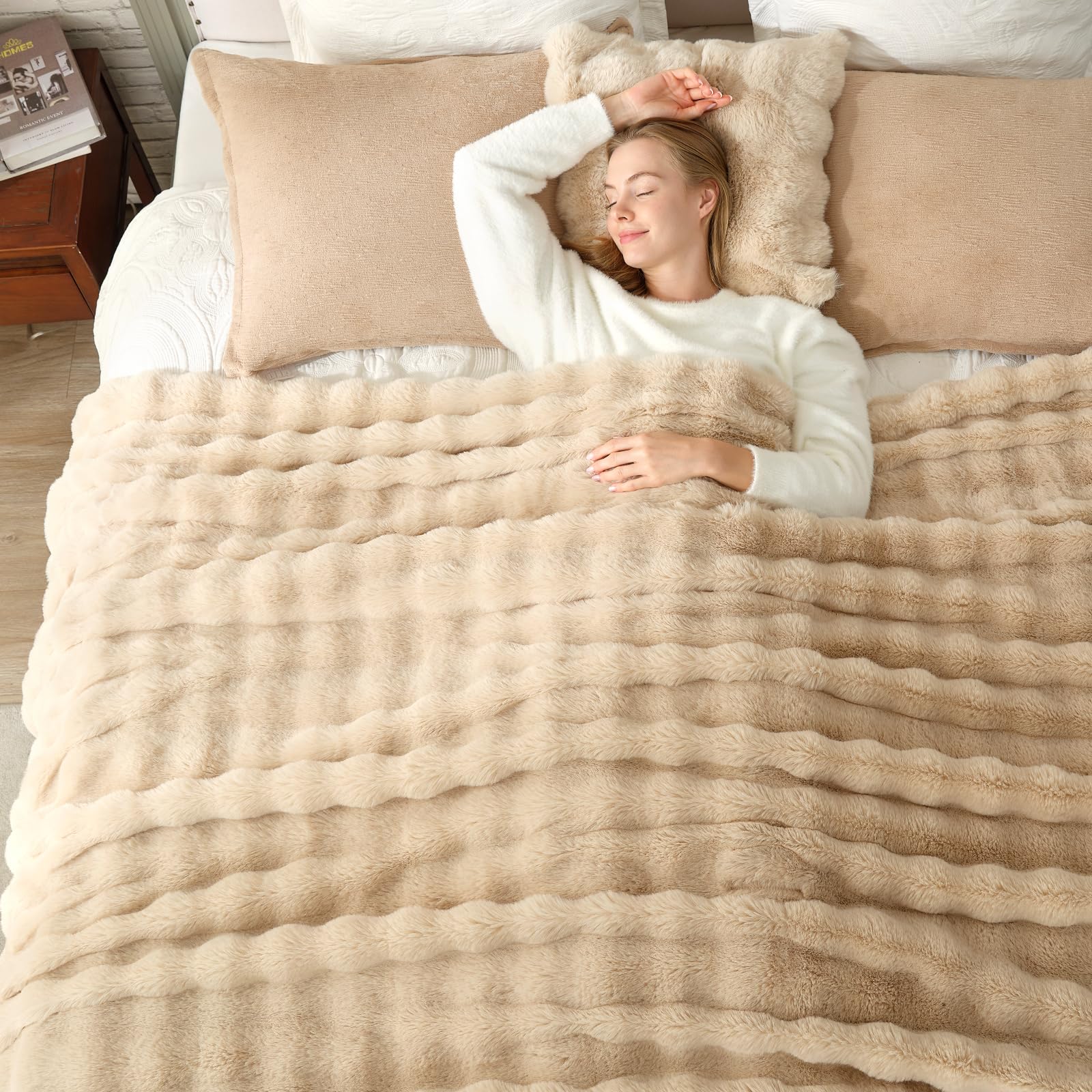 Cozy Bliss Faux Fur Throw Blanket for Couch, Fuzzy Soft Plush Thick Bubble Blanket for Sofa Bedroom Living Room,50 * 60 Inches Light Grey