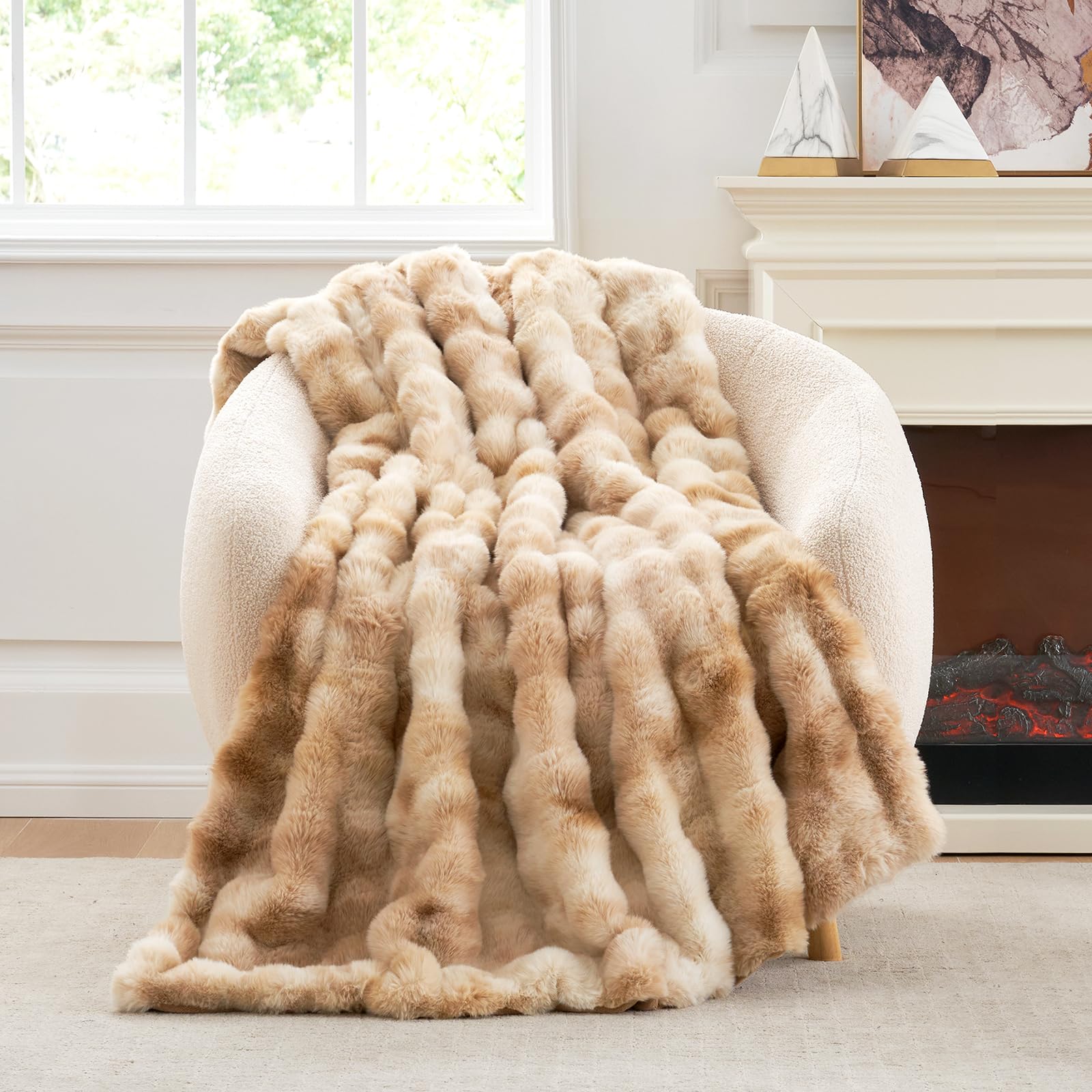 Cozy Bliss Faux Fur Throw Blanket for Couch, Fuzzy Soft Plush Thick Bubble Blanket for Sofa Bedroom Living Room,50 * 60 Inches Light Grey