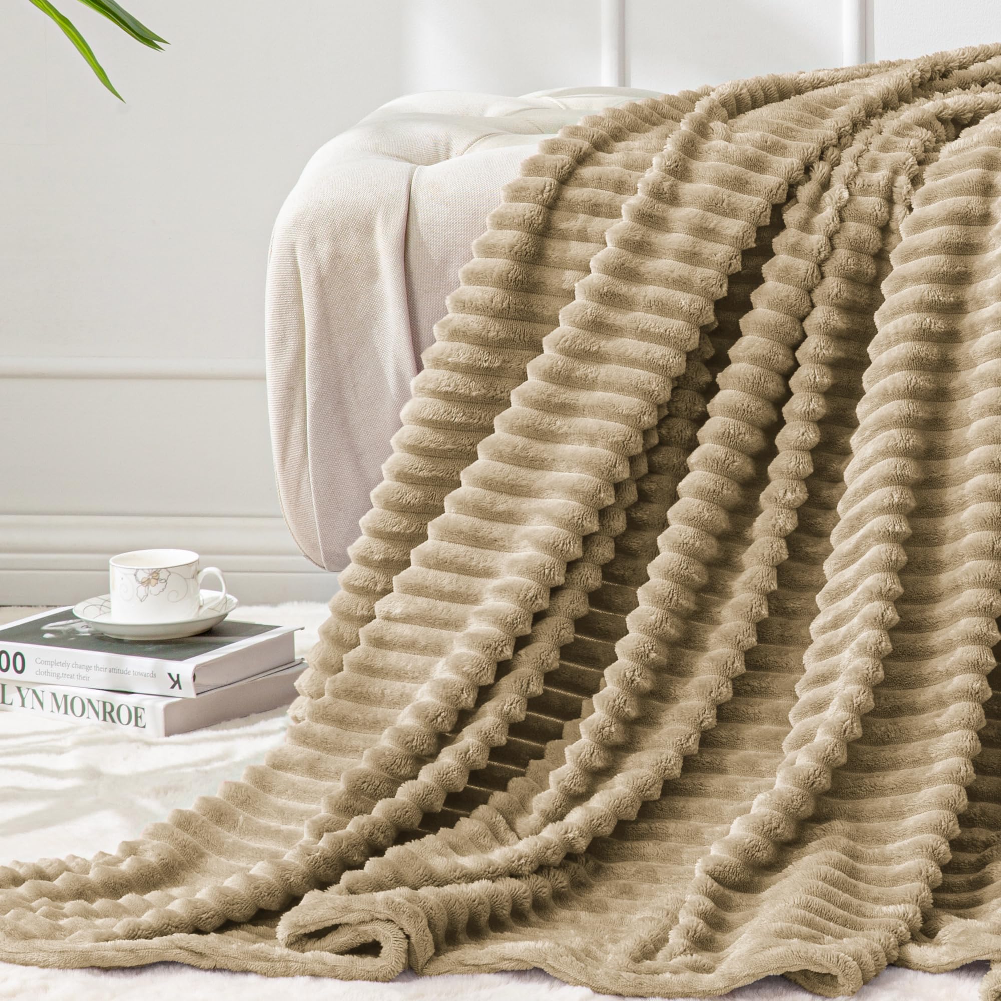 BEDELITE Fleece Throw Blanket for Couch – 3D Ribbed Jacquard Soft and Warm Decorative Fuzzy Blanket – Cozy, Fluffy, Plush Lightweight Pink Throw Blankets for Bed, Sofa, 50x60 inches
