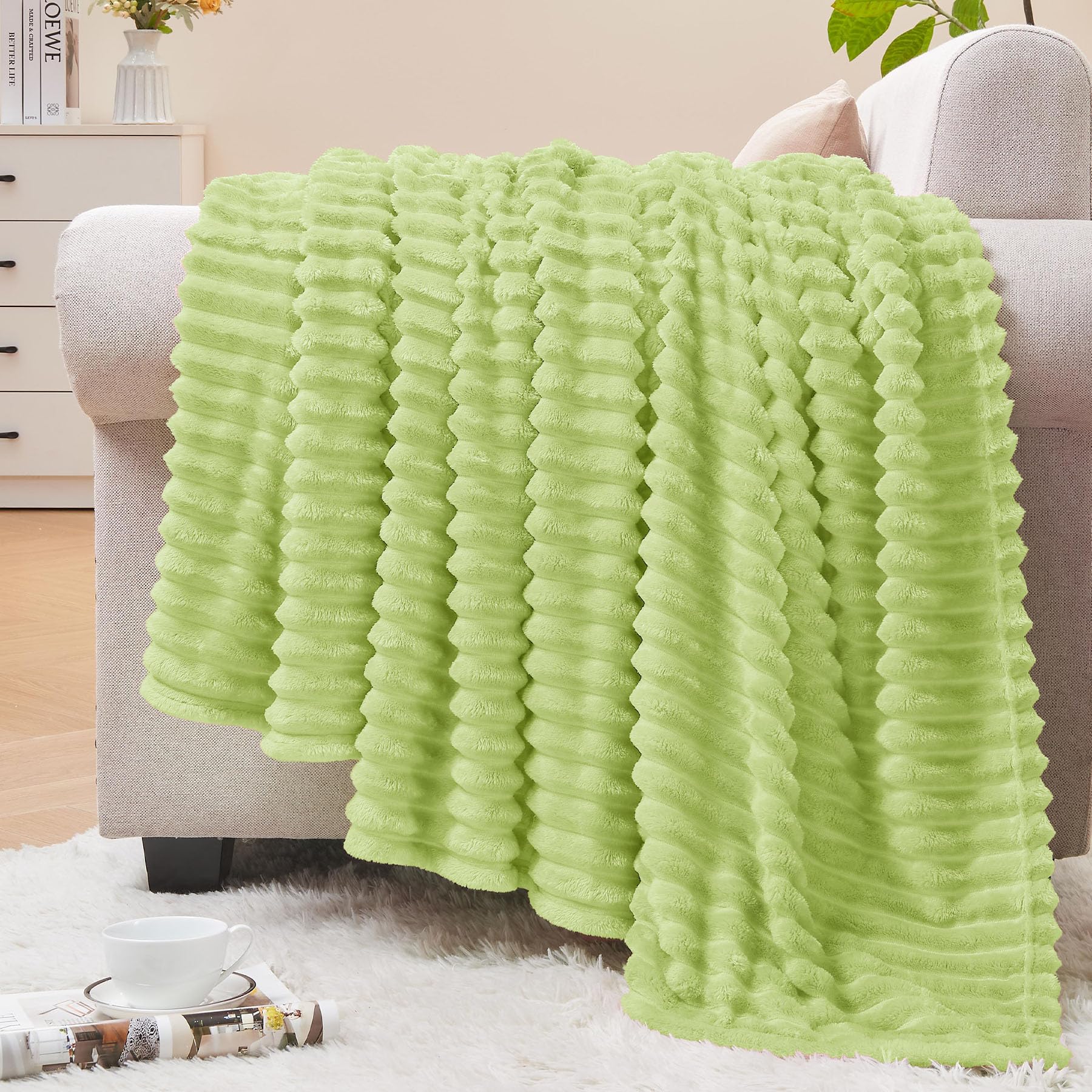 BEDELITE Fleece Throw Blanket for Couch – 3D Ribbed Jacquard Soft and Warm Decorative Fuzzy Blanket – Cozy, Fluffy, Plush Lightweight Pink Throw Blankets for Bed, Sofa, 50x60 inches