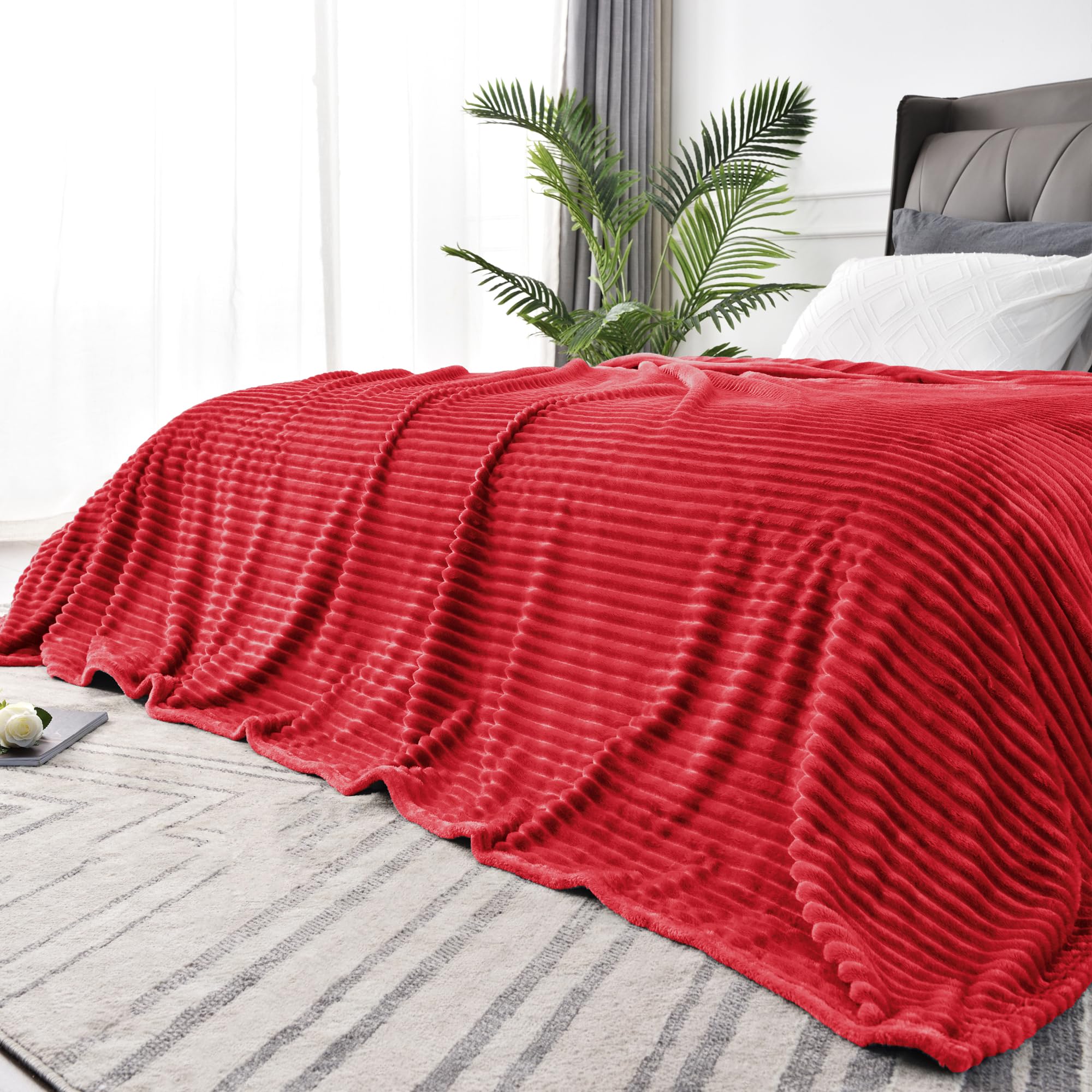 BEDELITE Fleece Throw Blanket for Couch – 3D Ribbed Jacquard Soft and Warm Decorative Fuzzy Blanket – Cozy, Fluffy, Plush Lightweight Pink Throw Blankets for Bed, Sofa, 50x60 inches