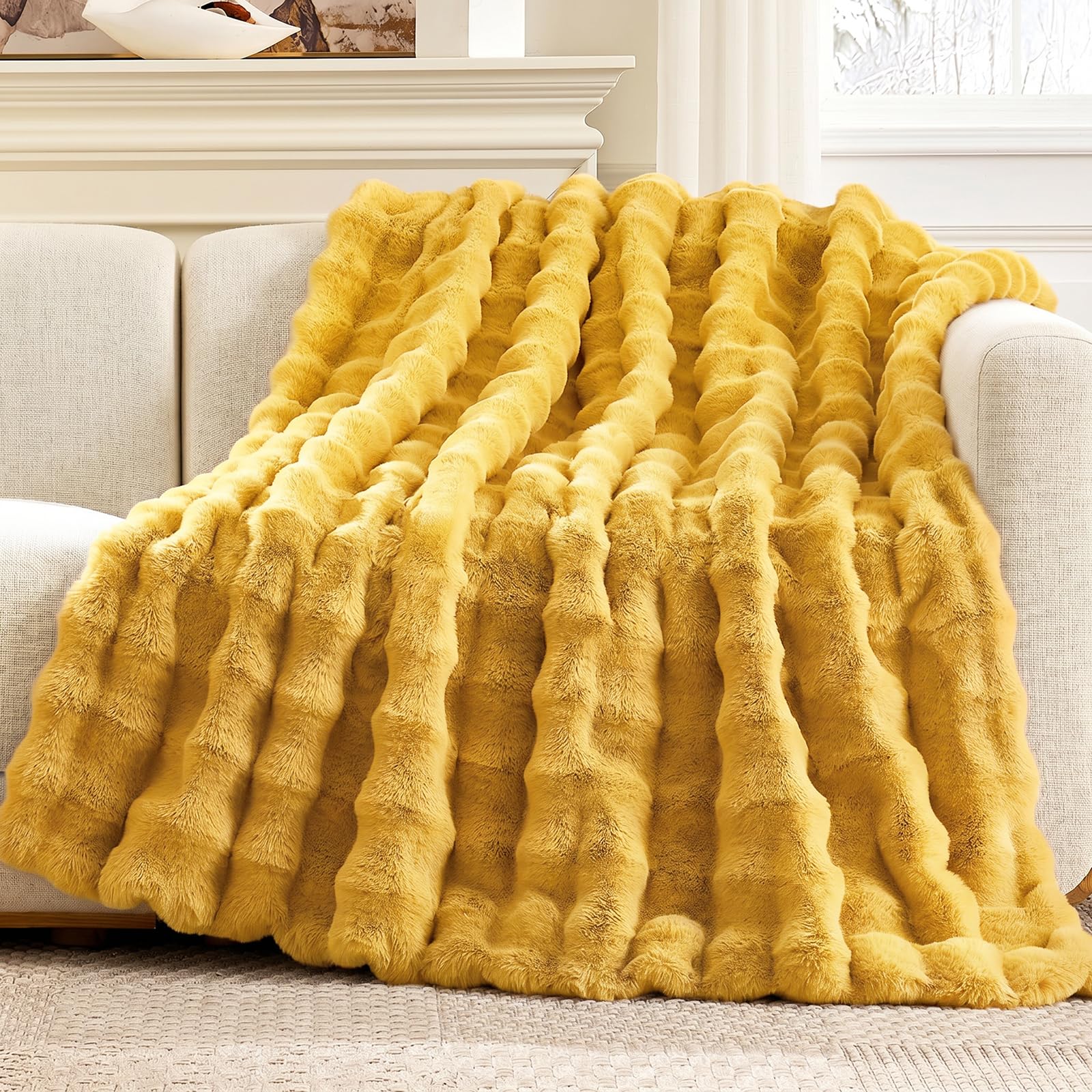 Cozy Bliss Faux Fur Throw Blanket for Couch, Fuzzy Soft Plush Thick Bubble Blanket for Sofa Bedroom Living Room,50 * 60 Inches Light Grey