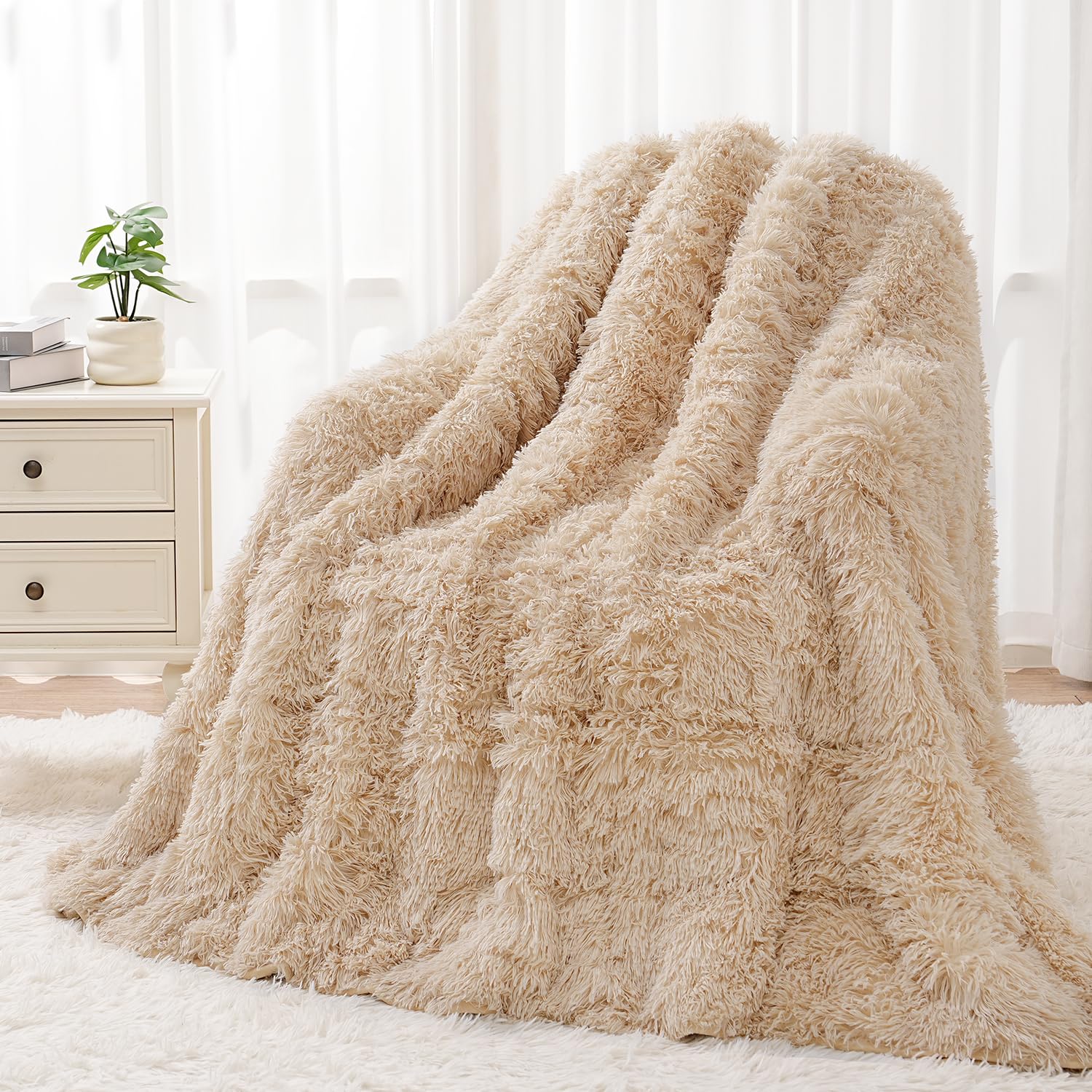 Wemore Shaggy Long Fur Faux Fur Weighted Blanket, Cozy and Fluffy Plush Sherpa Long Hair Blanket for Adult 15lbs, Fluffy Fuzzy Sherpa Reverse Heavy Blankets for Bed, Couch, Cream White, 60 x 80 Inches