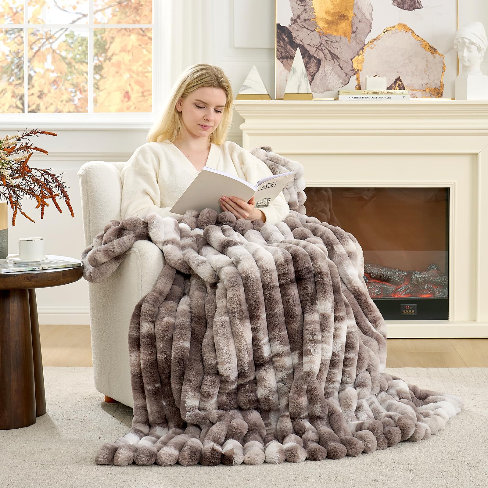 Cozy Bliss Faux Fur Throw Blanket for Couch, Cozy Warm Plush Striped Blanket for Sofa Bedroom Living Room, 60 * 80 Inches Cream White