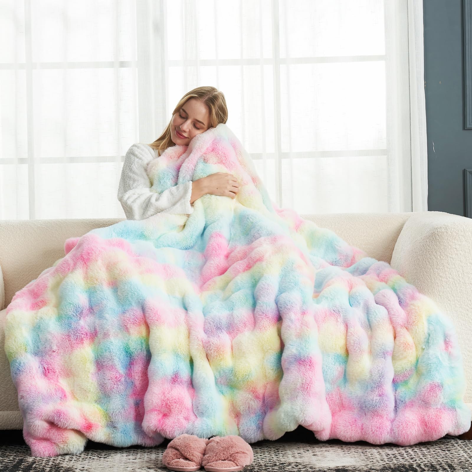Cozy Bliss Faux Fur Throw Blanket for Couch, Fuzzy Soft Plush Thick Bubble Blanket for Sofa Bedroom Living Room,50 * 60 Inches Light Grey