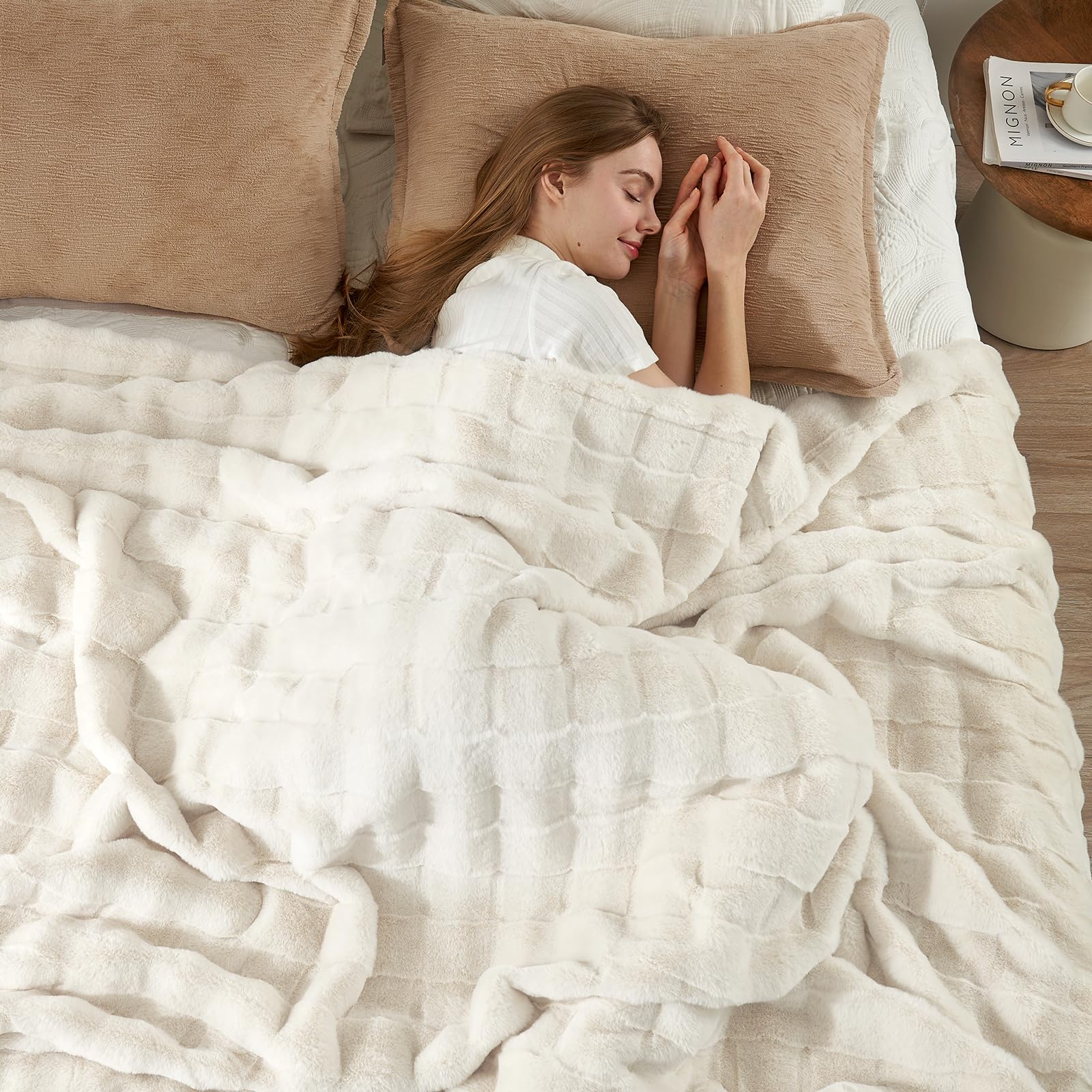 Cozy Bliss Fluffy Faux Fur Throw Blanket for Couch,Warm Cozy Soft Beige Throw Blankets for Sofa Bed Living Room,50x60 Inches