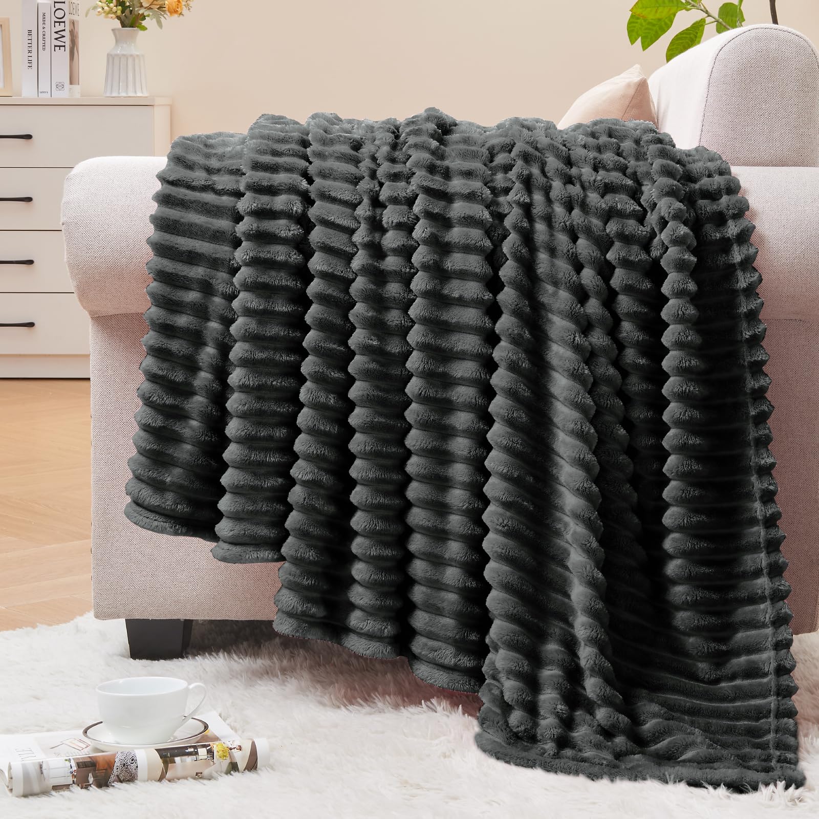 BEDELITE Fleece Throw Blanket for Couch – 3D Ribbed Jacquard Soft and Warm Decorative Fuzzy Blanket – Cozy, Fluffy, Plush Lightweight Pink Throw Blankets for Bed, Sofa, 50x60 inches