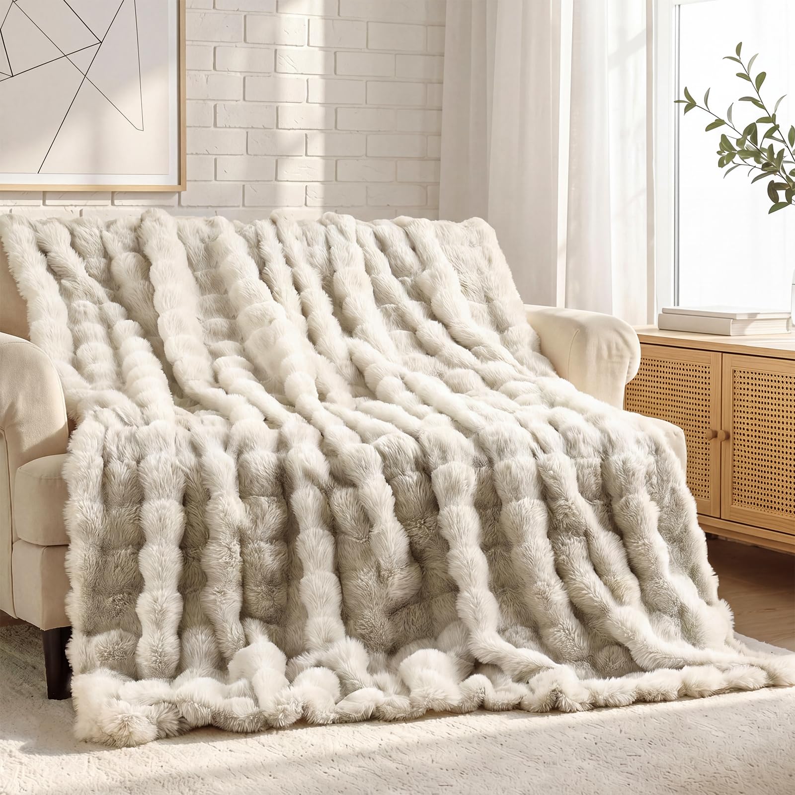 Wajade Fluffy Faux Fur Throw Blanket for Couch Bed 60x80, Luxury Soft Thick Fuzzy Plush Bubble Blanket, Warm Cozy Blanket for Sofa Chair Linen
