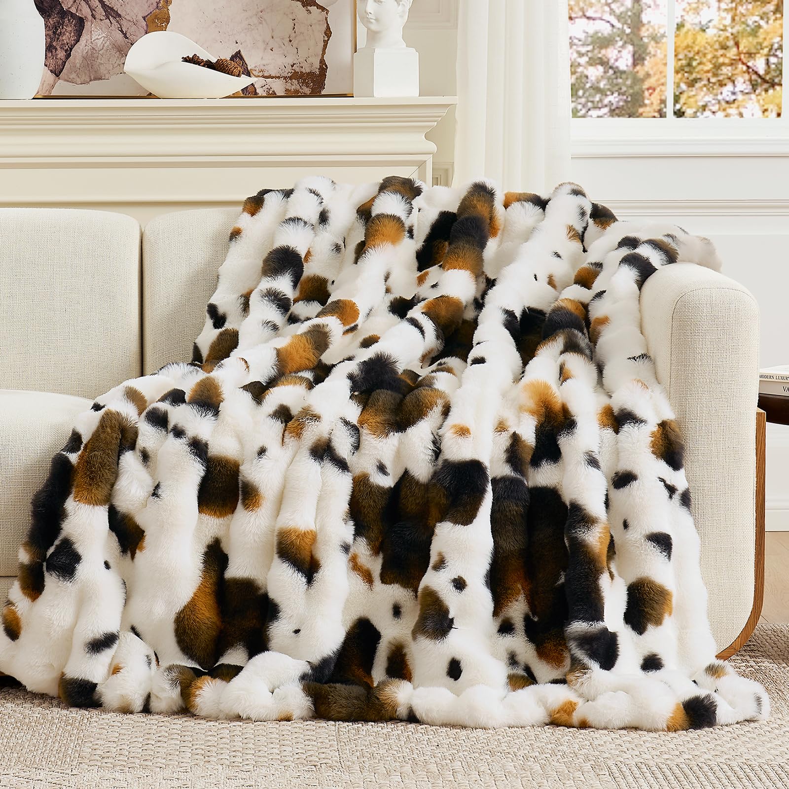 Cozy Bliss Faux Fur Throw Blanket for Couch, Fuzzy Soft Plush Thick Bubble Blanket for Sofa Bedroom Living Room,50 * 60 Inches Light Grey
