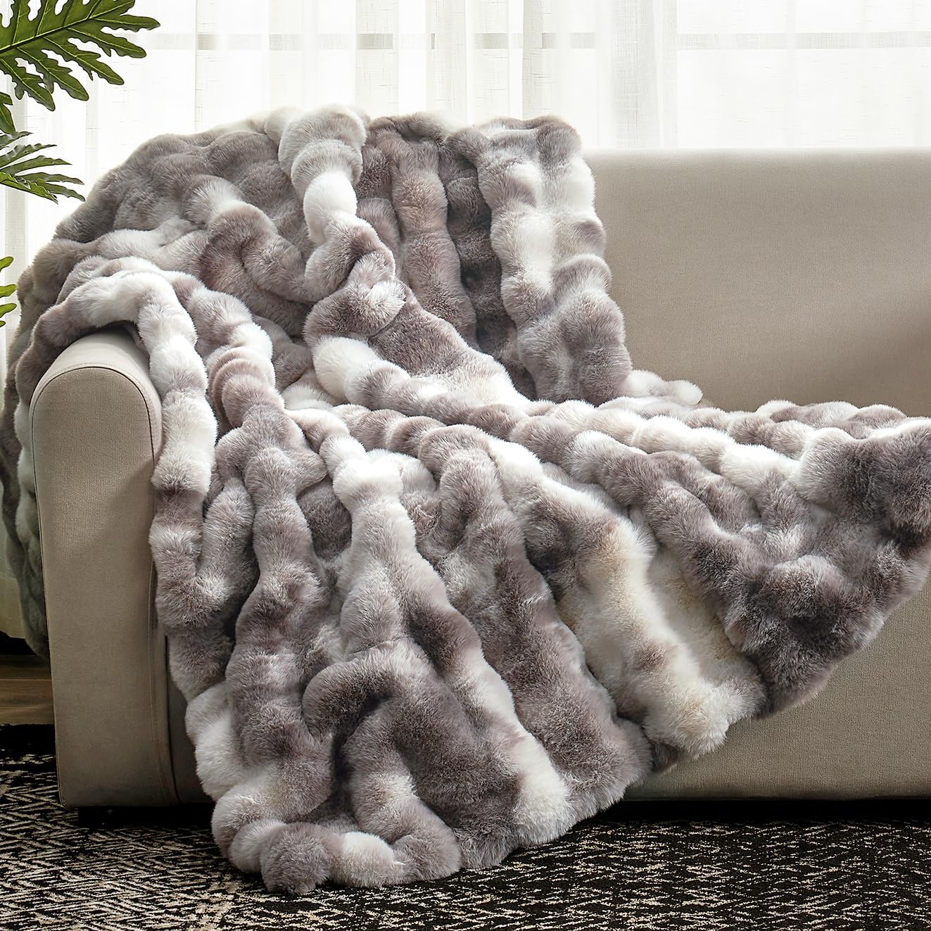 Cozy Bliss Faux Fur Throw Blanket for Couch, Fuzzy Soft Plush Thick Bubble Blanket for Sofa Bedroom Living Room,50 * 60 Inches Light Grey