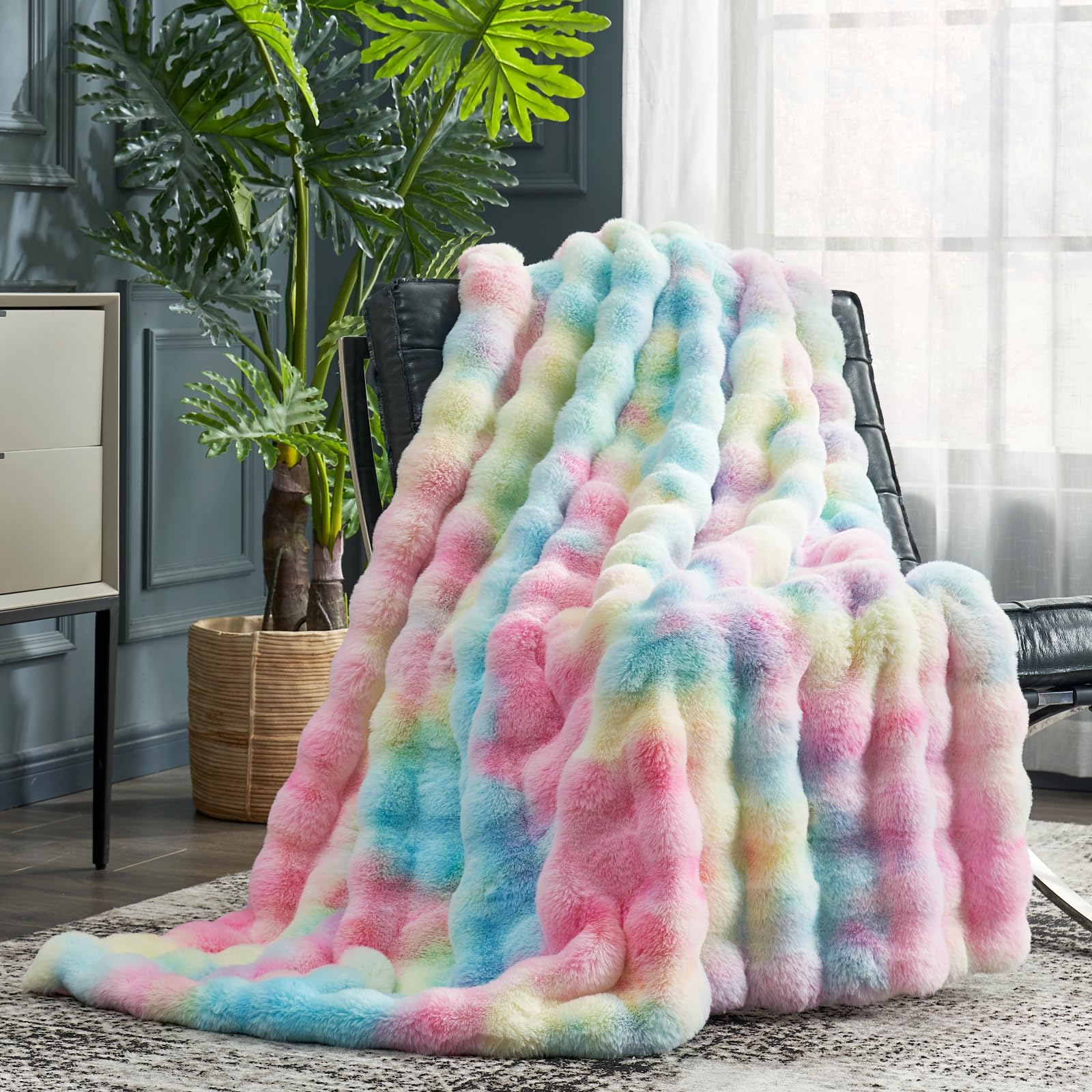 Cozy Bliss Faux Fur Throw Blanket for Couch, Fuzzy Soft Plush Thick Bubble Blanket for Sofa Bedroom Living Room,50 * 60 Inches Light Grey