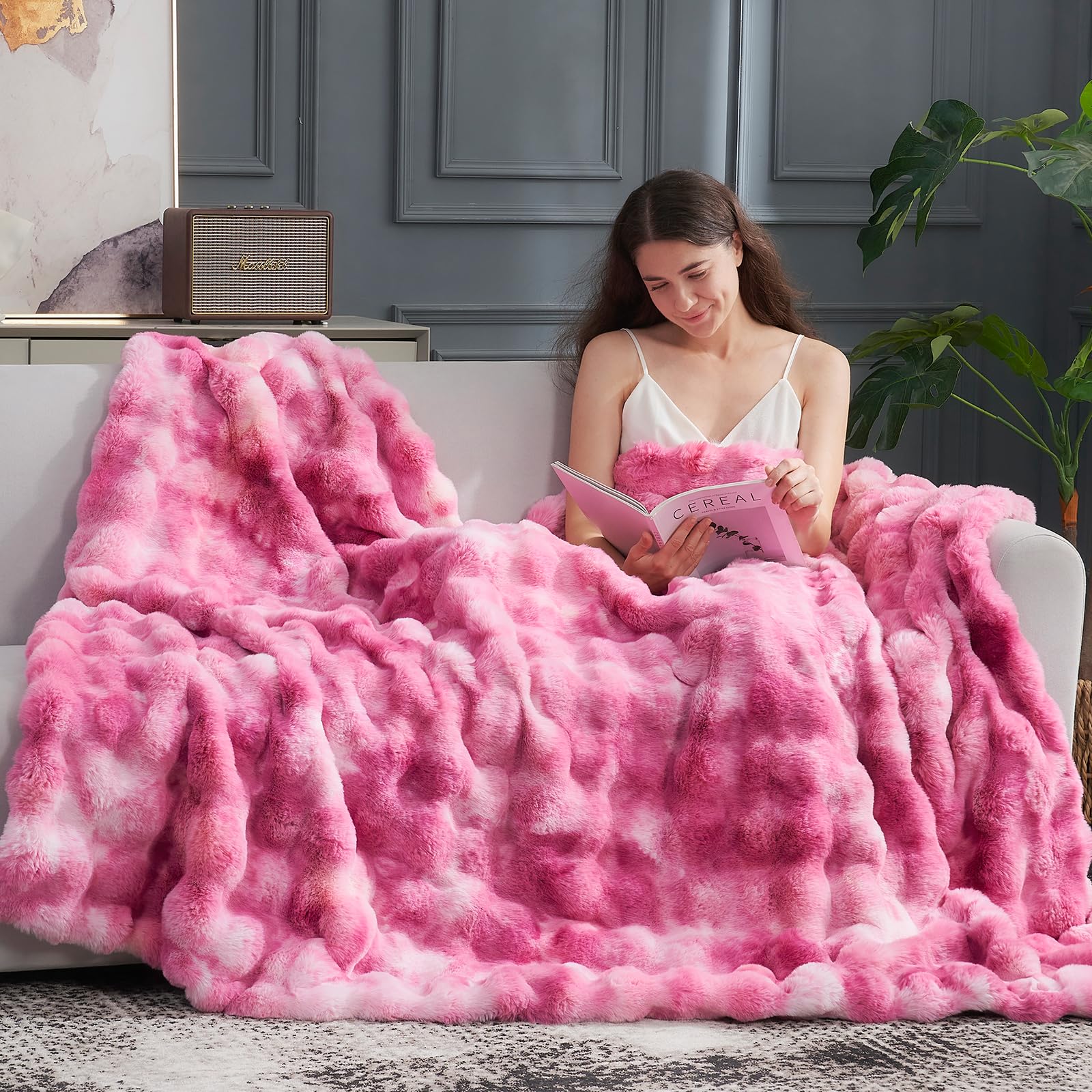 Cozy Bliss Faux Fur Throw Blanket for Couch, Fuzzy Soft Plush Thick Bubble Blanket for Sofa Bedroom Living Room,50 * 60 Inches Light Grey