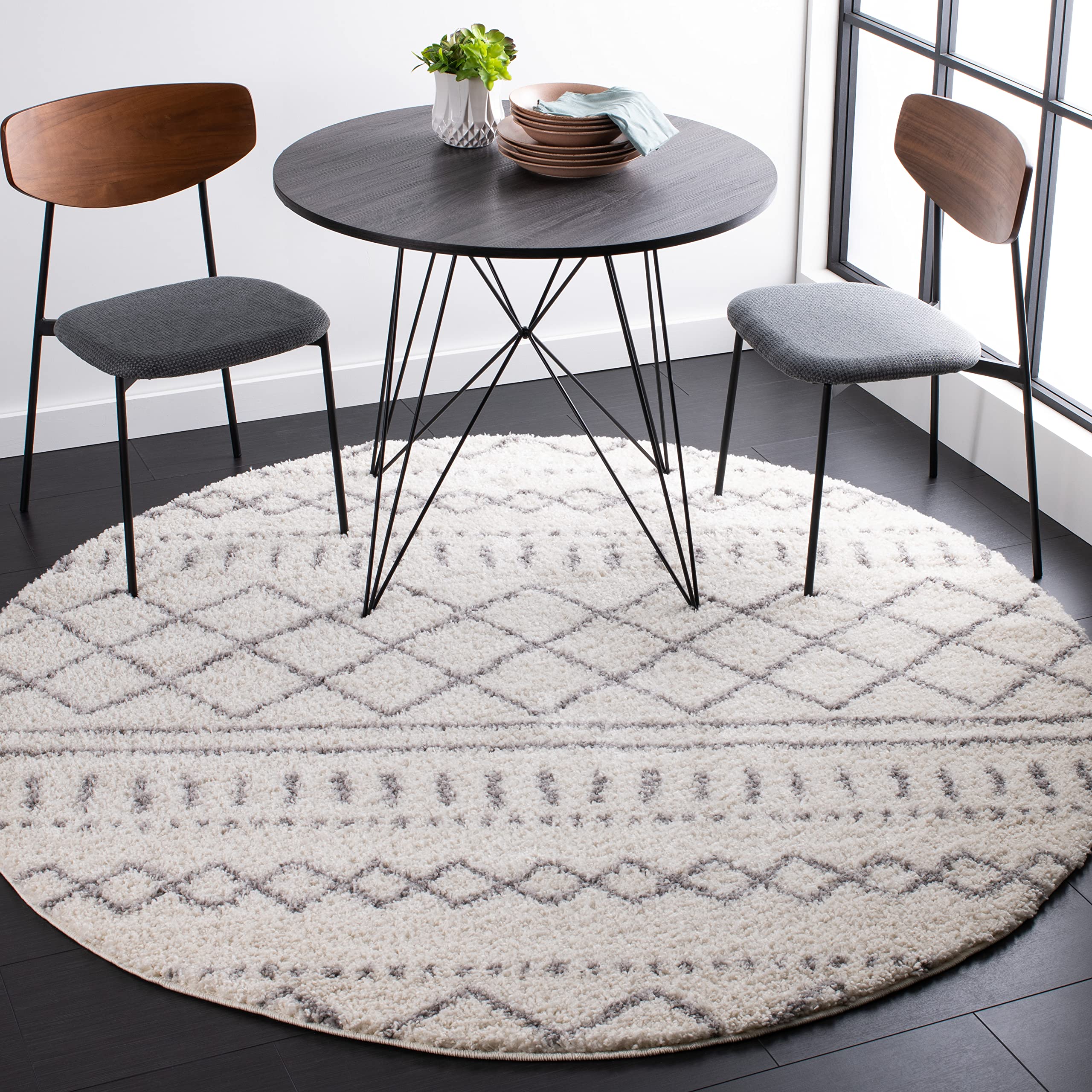 SAFAVIEH Arizona Shag Collection Area Rug - 6'7" x 9'2", Ivory & Beige, Moroccan Boho Design, Non-Shedding & Easy to Clean, Ideal for Living Room, Bedroom, Dining Space (ASG741A)