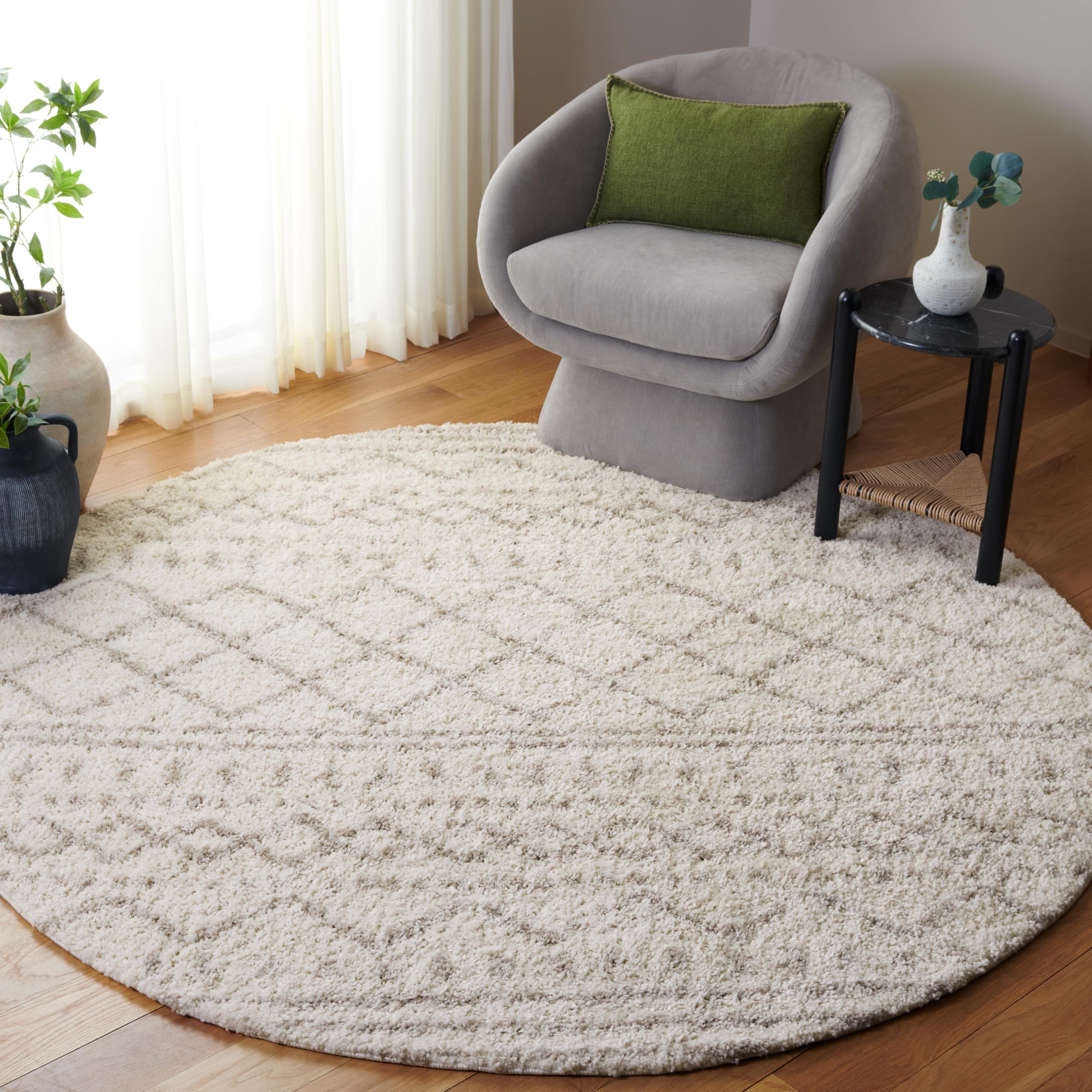 SAFAVIEH Arizona Shag Collection Area Rug - 6'7" x 9'2", Ivory & Beige, Moroccan Boho Design, Non-Shedding & Easy to Clean, Ideal for Living Room, Bedroom, Dining Space (ASG741A)