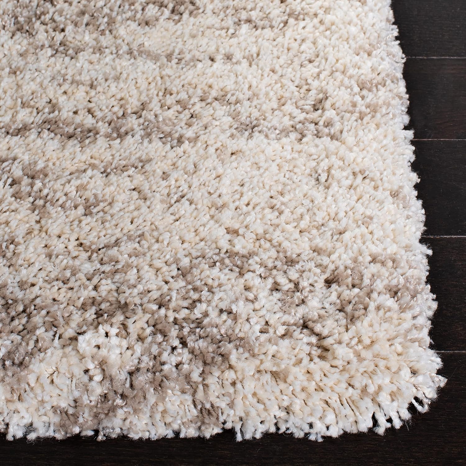 SAFAVIEH Hudson Shag Collection Area Rug - 6' x 9', Ivory & Beige, Modern Design, Non-Shedding & Easy Care, 2-inch Thick Ideal for High Traffic Areas in Living Room, Bedroom (SGH206B)