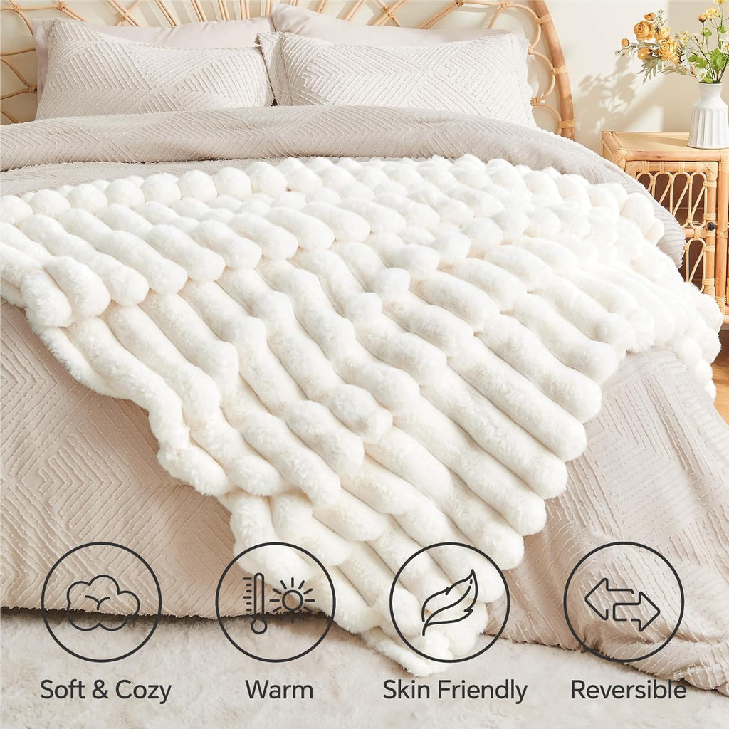 Cream 50x60" Faux Fur Blanket, Soft Fluffy Plush Throw for Couch & Gift