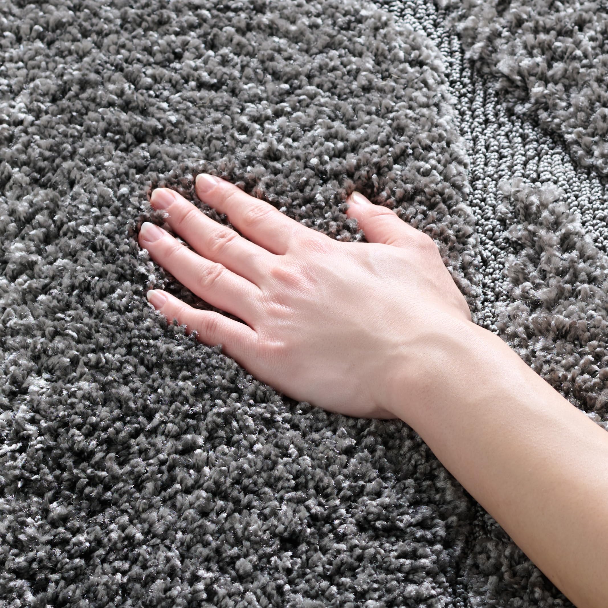SAFAVIEH Florida Shag Collection Area Rug - 5'3" x 7'6", Cream & Beige, Non-Shedding & Easy Care, 1.2-inch Thick Ideal for High Traffic Areas in Living Room, Bedroom (SG471-1113)