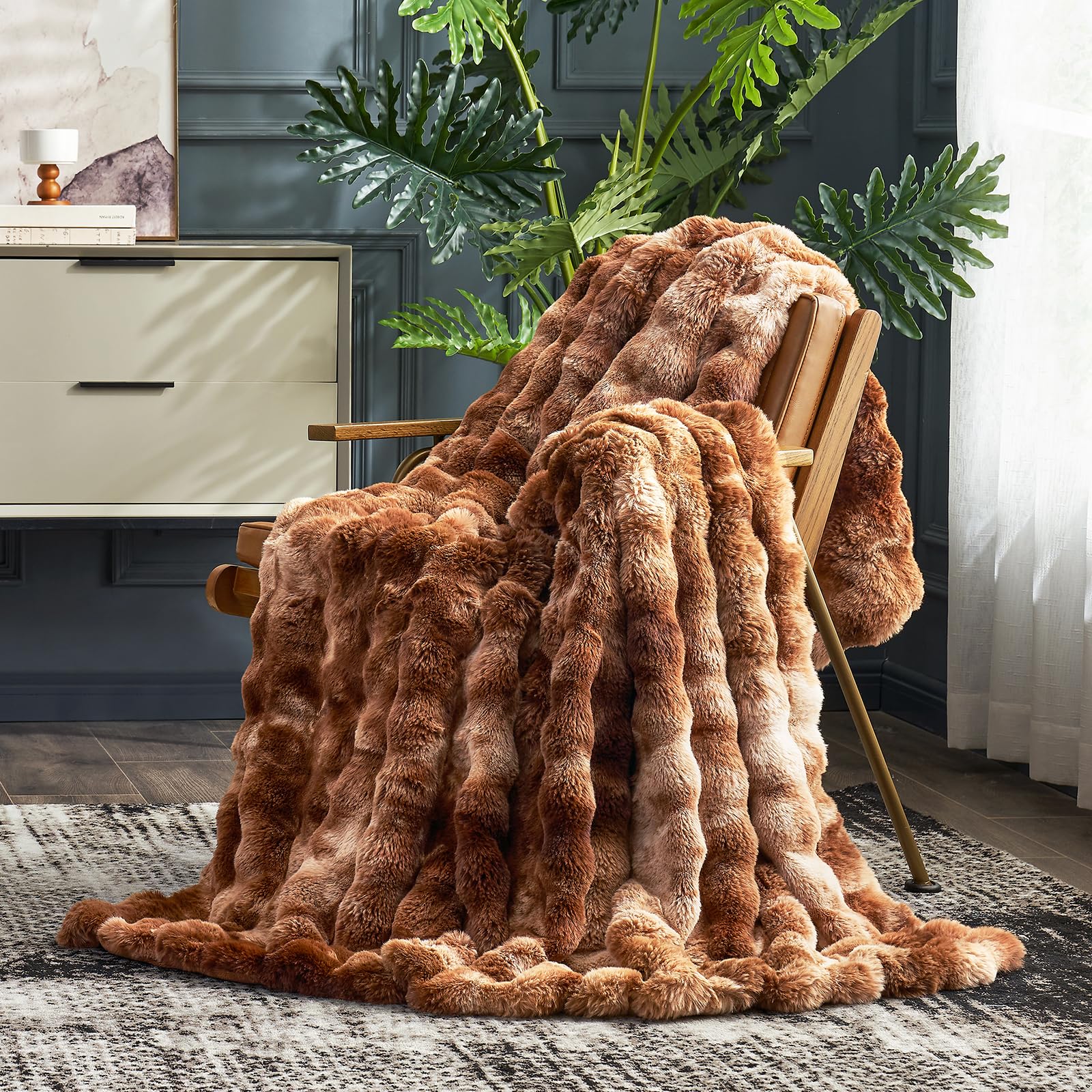 Cozy Bliss Faux Fur Throw Blanket for Couch, Fuzzy Soft Plush Thick Bubble Blanket for Sofa Bedroom Living Room,50 * 60 Inches Light Grey