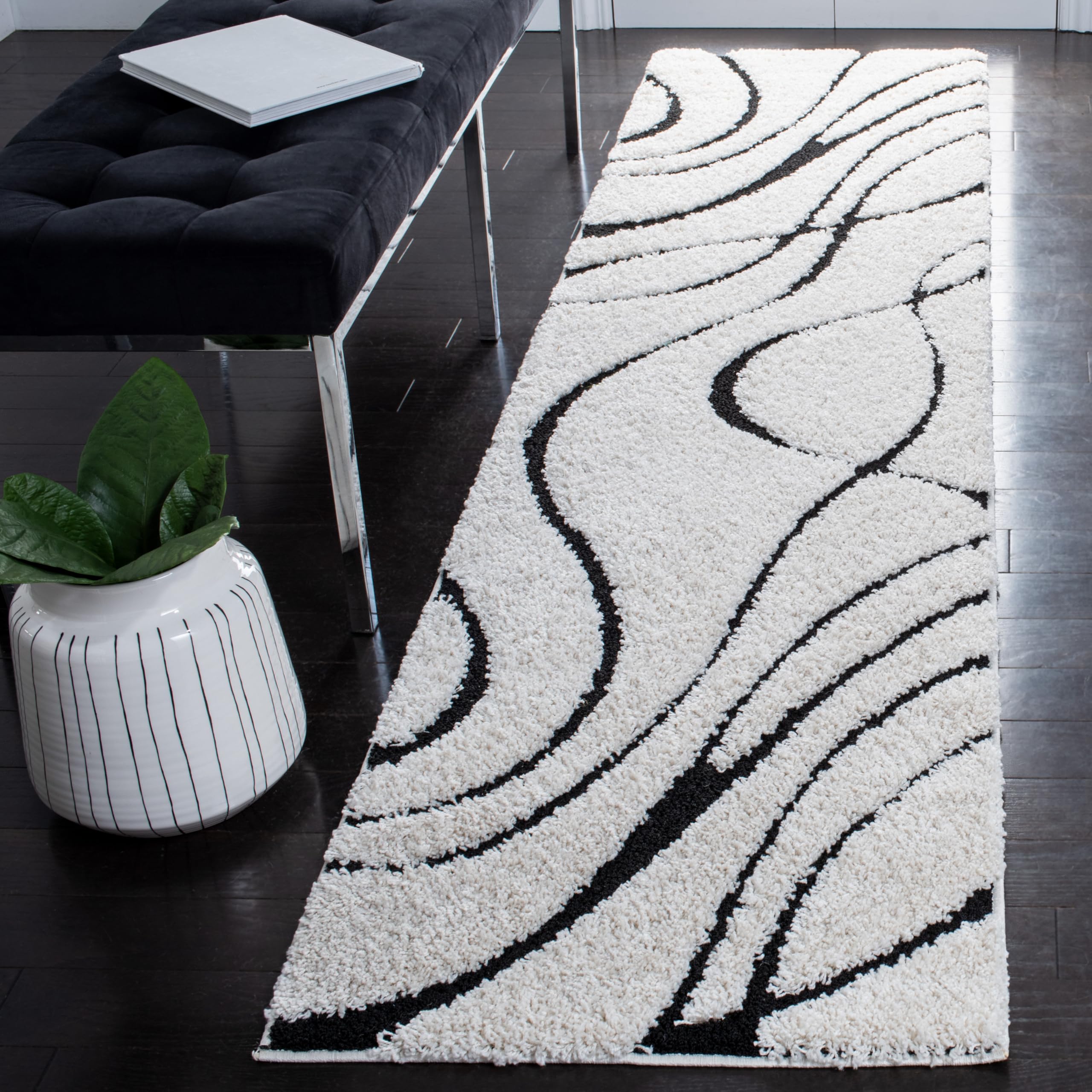 SAFAVIEH Florida Shag Collection Area Rug - 5'3" x 7'6", Cream & Beige, Non-Shedding & Easy Care, 1.2-inch Thick Ideal for High Traffic Areas in Living Room, Bedroom (SG471-1113)