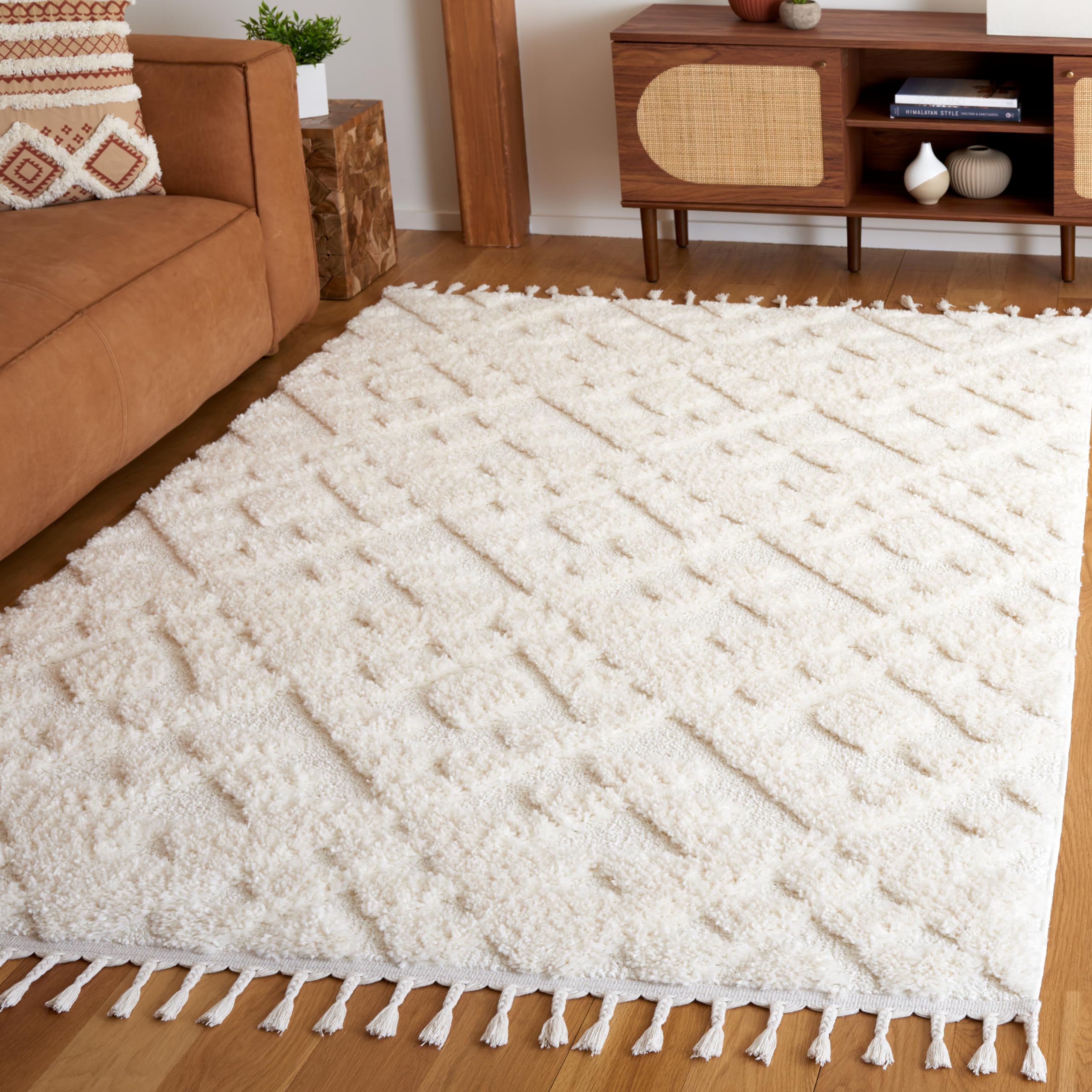 SAFAVIEH Moroccan Tassel Shag Collection Area Rug - 5'3" x 7'6", Ivory, Non-Shedding & Easy to Clean, Plush High-Low Texture, Ideal for Living Room, Bedroom, Dining Space (MTS688C)