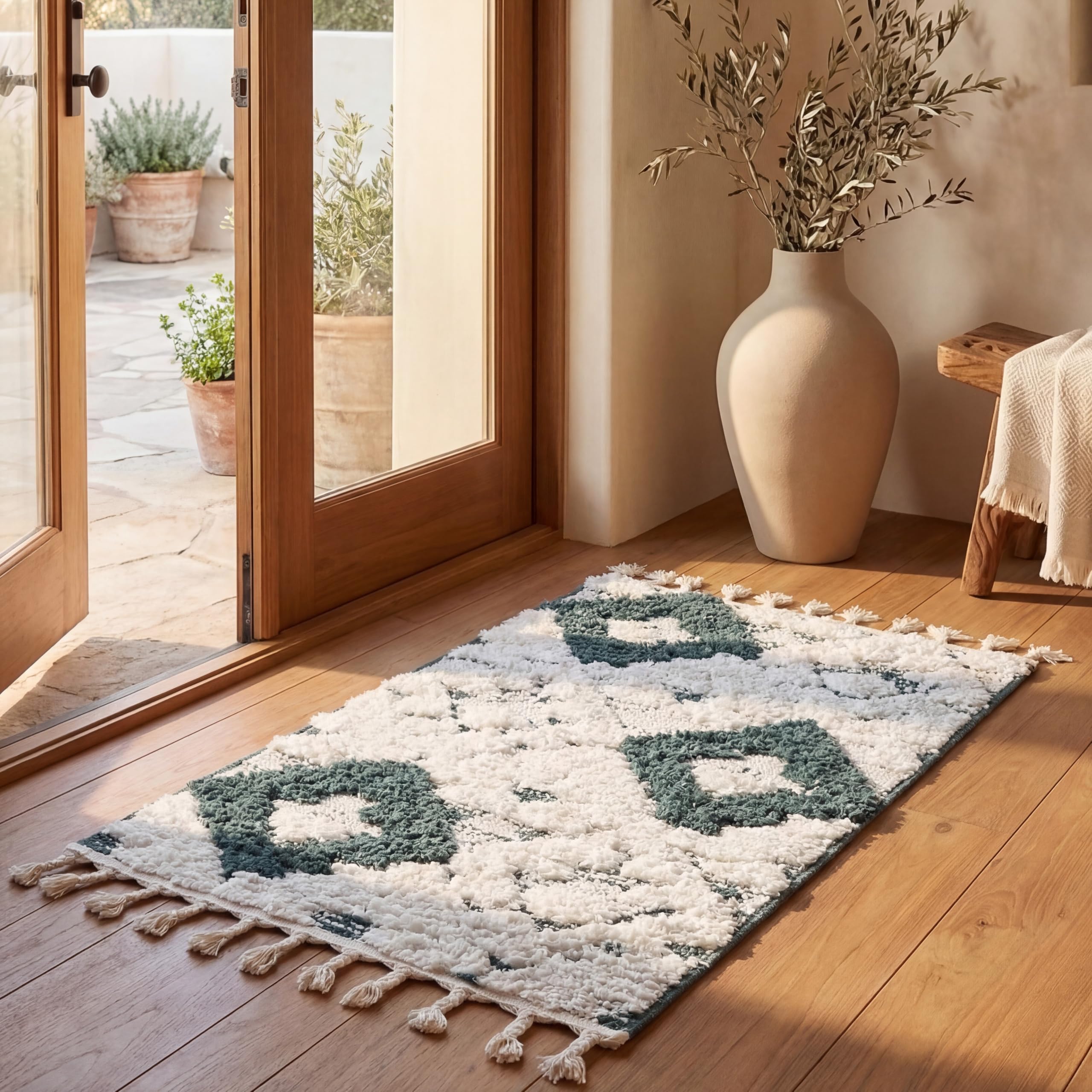 SAFAVIEH Moroccan Tassel Shag Collection Area Rug - 5'3" x 7'6", Ivory, Non-Shedding & Easy to Clean, Plush High-Low Texture, Ideal for Living Room, Bedroom, Dining Space (MTS688C)
