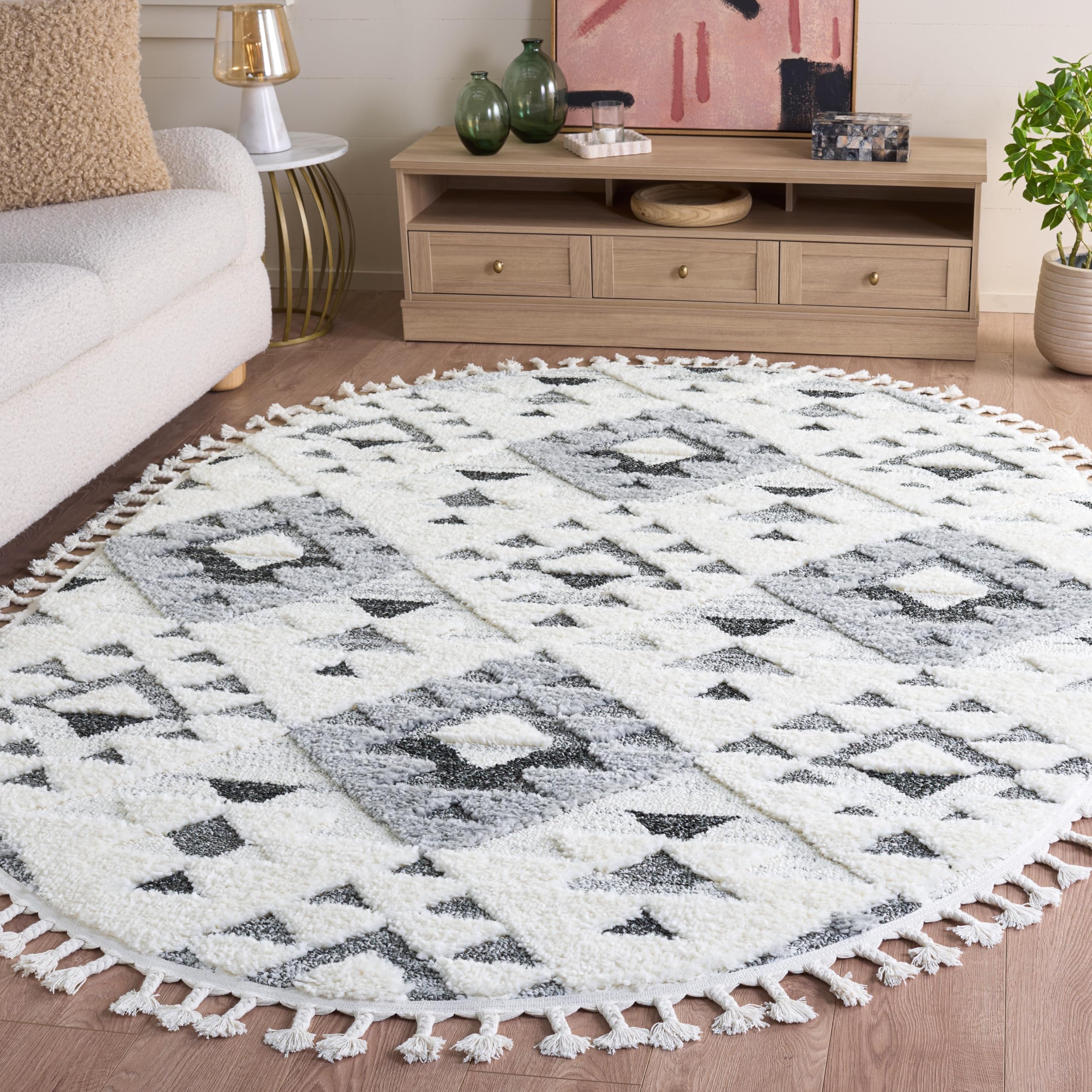 SAFAVIEH Moroccan Tassel Shag Collection Area Rug - 5'3" x 7'6", Ivory, Non-Shedding & Easy to Clean, Plush High-Low Texture, Ideal for Living Room, Bedroom, Dining Space (MTS688C)