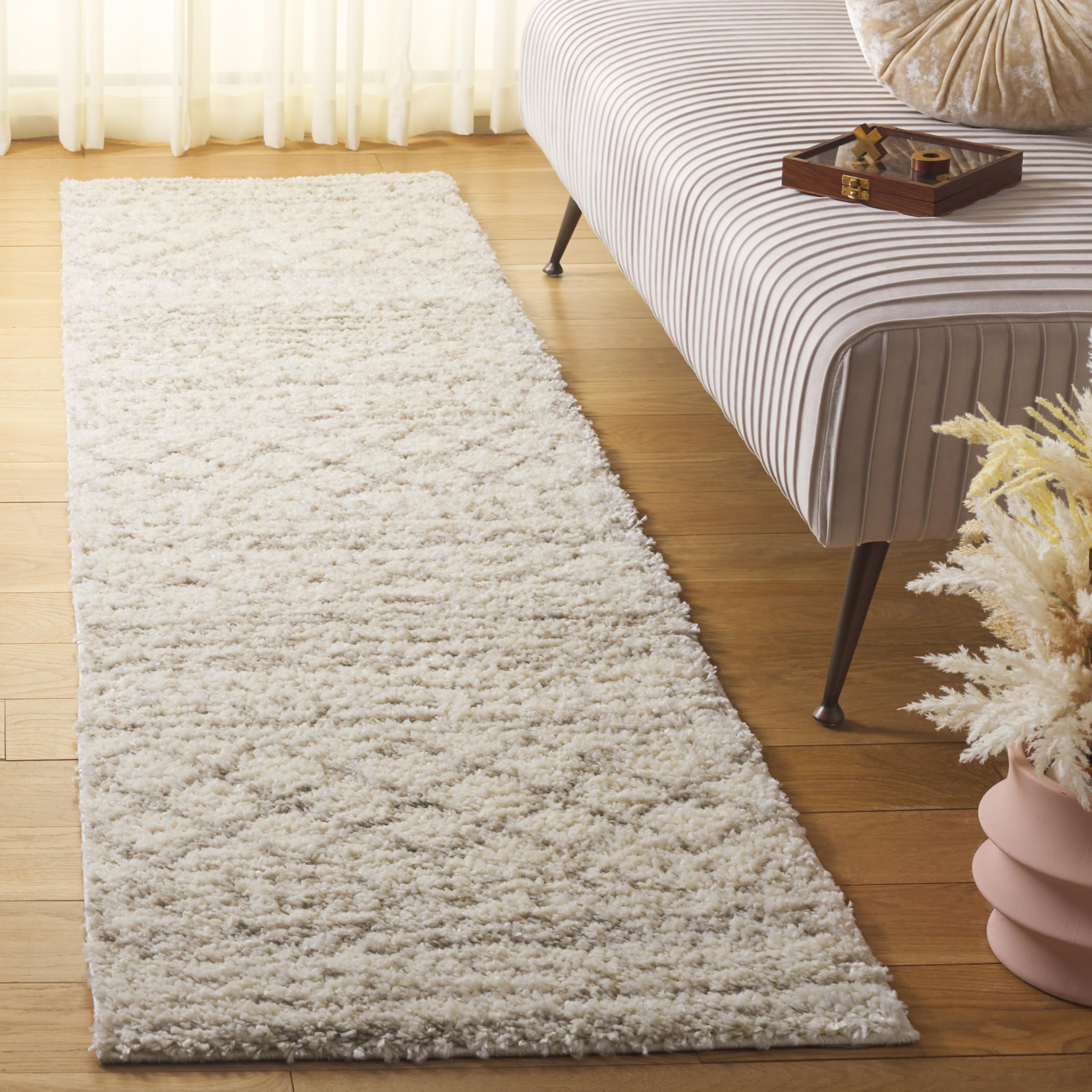 SAFAVIEH Arizona Shag Collection Area Rug - 6'7" x 9'2", Ivory & Beige, Moroccan Boho Design, Non-Shedding & Easy to Clean, Ideal for Living Room, Bedroom, Dining Space (ASG741A)