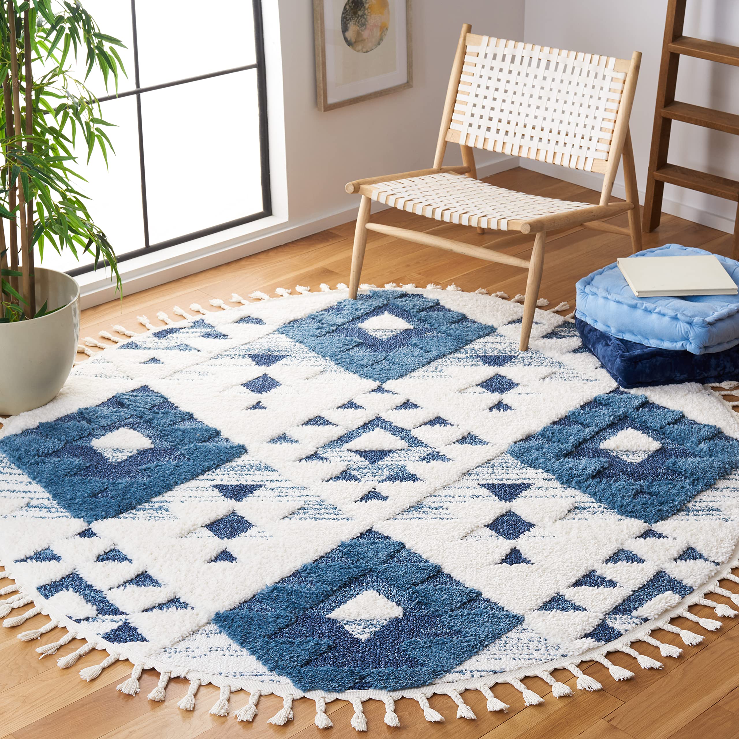 SAFAVIEH Moroccan Tassel Shag Collection Area Rug - 5'3" x 7'6", Ivory, Non-Shedding & Easy to Clean, Plush High-Low Texture, Ideal for Living Room, Bedroom, Dining Space (MTS688C)