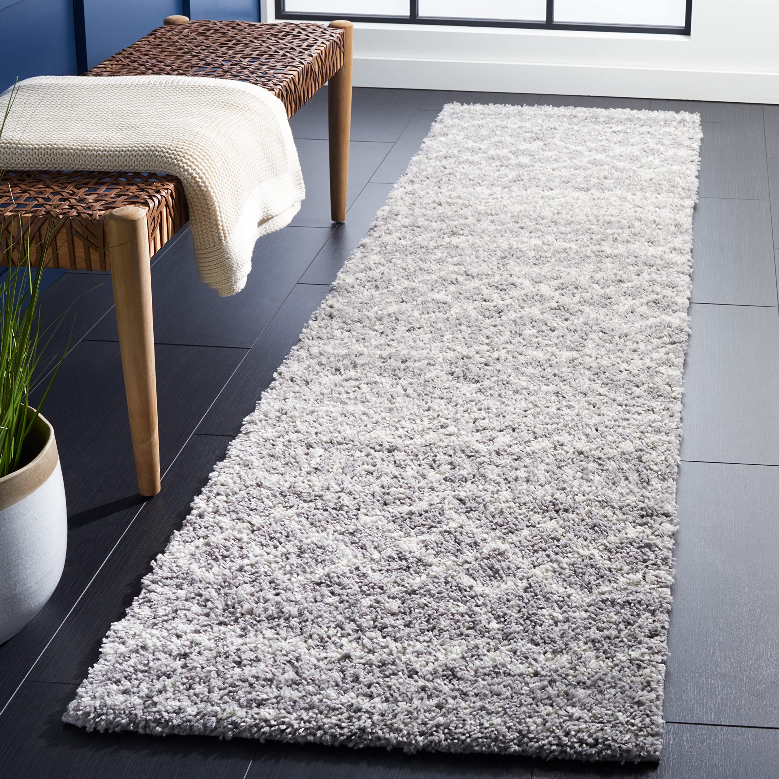 SAFAVIEH Arizona Shag Collection Area Rug - 6'7" x 9'2", Ivory & Beige, Moroccan Boho Design, Non-Shedding & Easy to Clean, Ideal for Living Room, Bedroom, Dining Space (ASG741A)