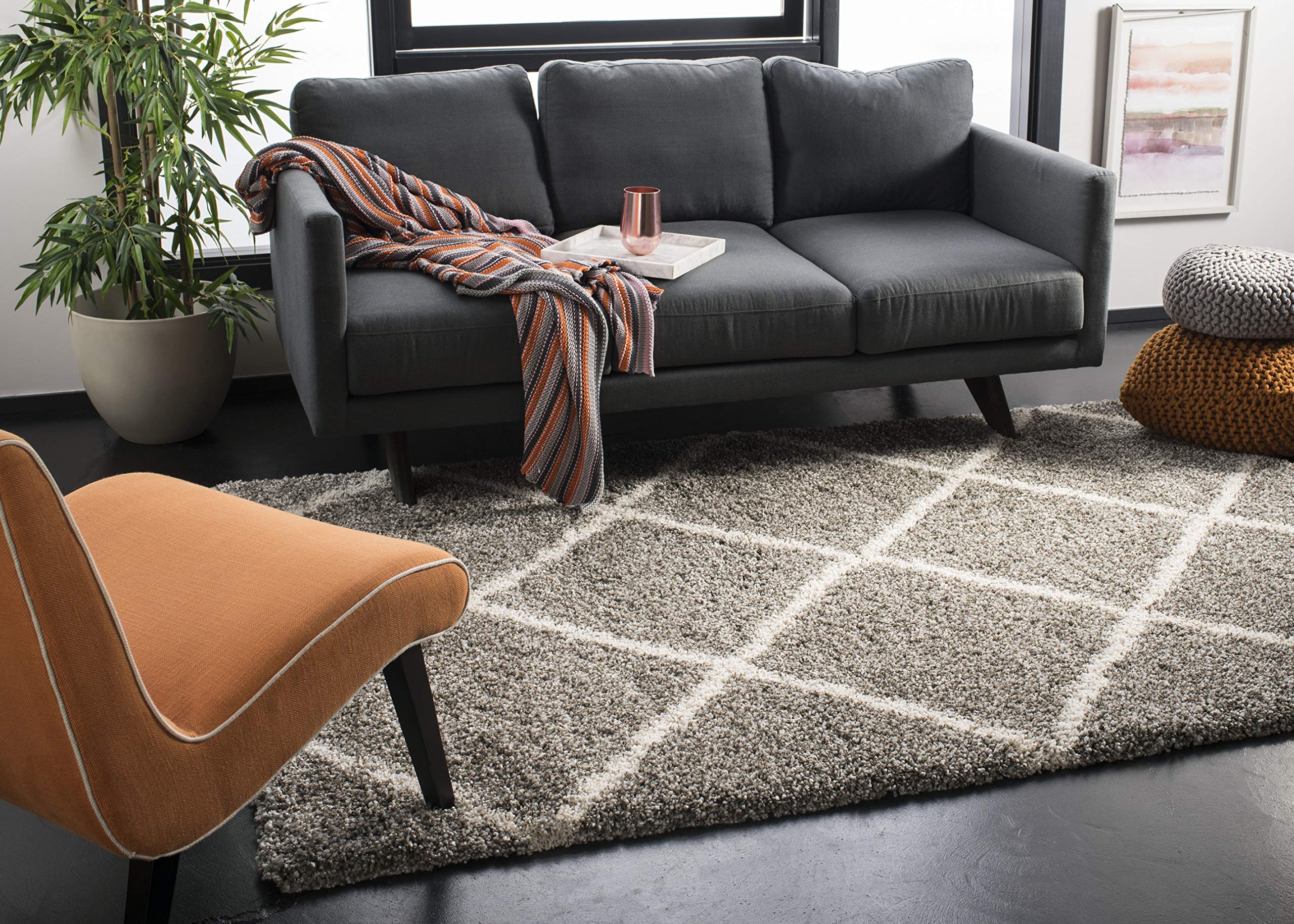 SAFAVIEH Hudson Shag Collection Area Rug - 5'3" x 7'6", Beige & Ivory, Modern Trellis Design, Non-Shedding & Easy Care, 2-inch Thick Ideal for High Traffic Areas in Living Room, Bedroom (SGH281S)