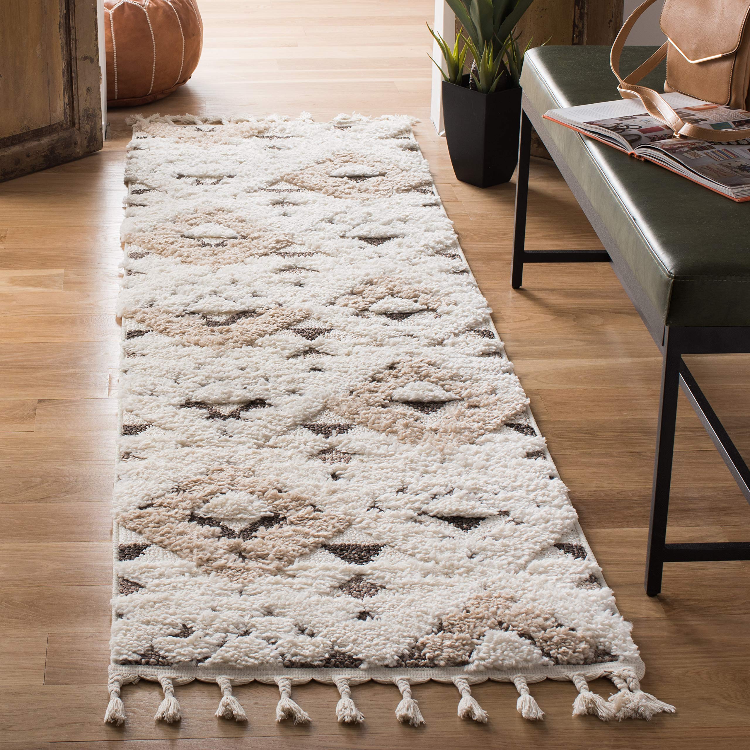 SAFAVIEH Moroccan Tassel Shag Collection Area Rug - 5'3" x 7'6", Ivory, Non-Shedding & Easy to Clean, Plush High-Low Texture, Ideal for Living Room, Bedroom, Dining Space (MTS688C)