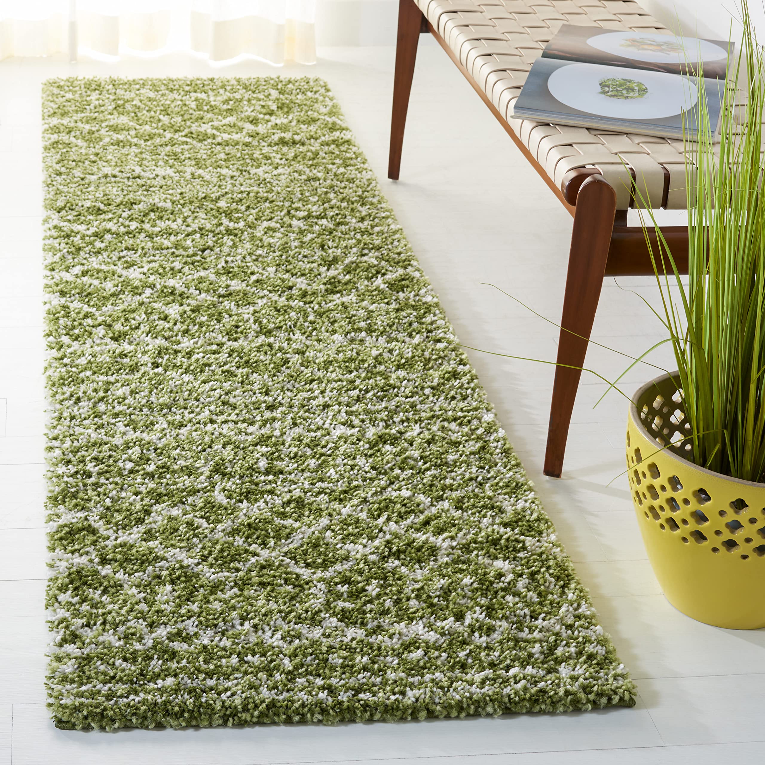 SAFAVIEH Arizona Shag Collection Area Rug - 6'7" x 9'2", Ivory & Beige, Moroccan Boho Design, Non-Shedding & Easy to Clean, Ideal for Living Room, Bedroom, Dining Space (ASG741A)