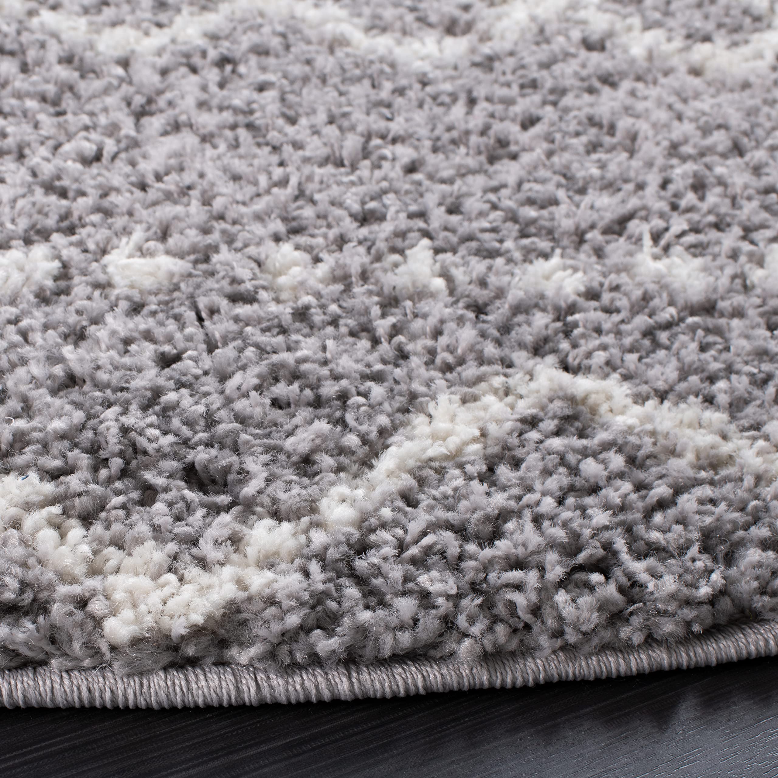 SAFAVIEH Arizona Shag Collection Area Rug - 6'7" x 9'2", Ivory & Beige, Moroccan Boho Design, Non-Shedding & Easy to Clean, Ideal for Living Room, Bedroom, Dining Space (ASG741A)