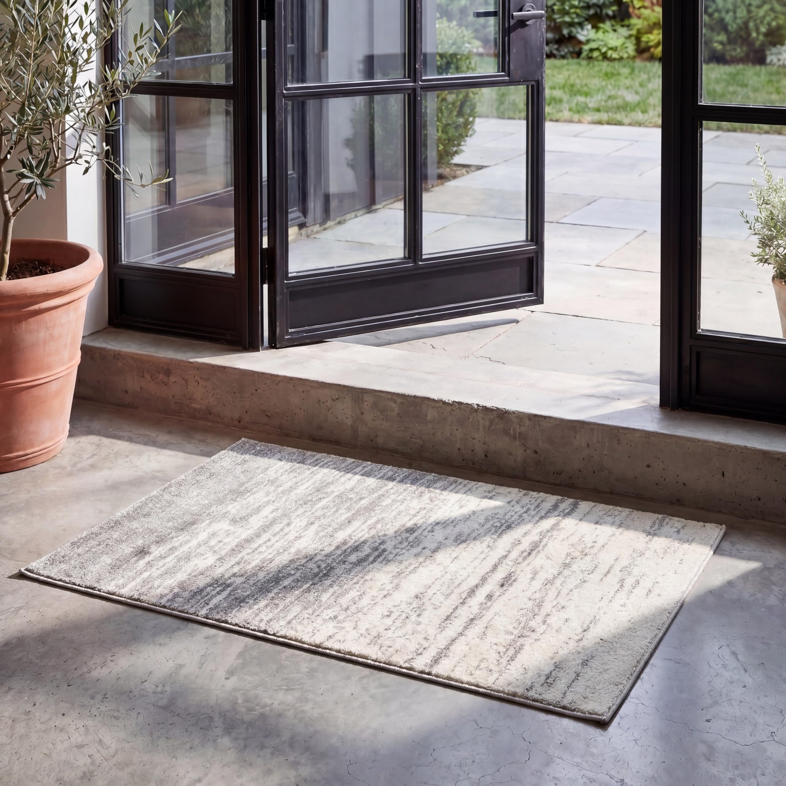 SAFAVIEH Area Rug 8x10 - Adirondack Collection - Large - Champagne & Cream, Modern Ombre Design, Non Shedding & Easy to Clean, Ideal for Living Room, Bedroom, Office, Dining Space (ADR113W)