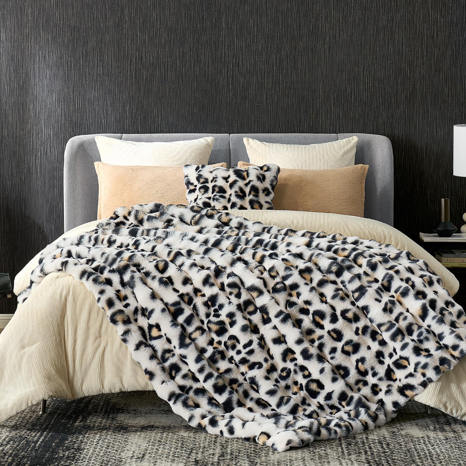 Cozy Bliss Faux Fur Throw Blanket for Couch, Fuzzy Soft Plush Thick Bubble Blanket for Sofa Bedroom Living Room,50 * 60 Inches Light Grey