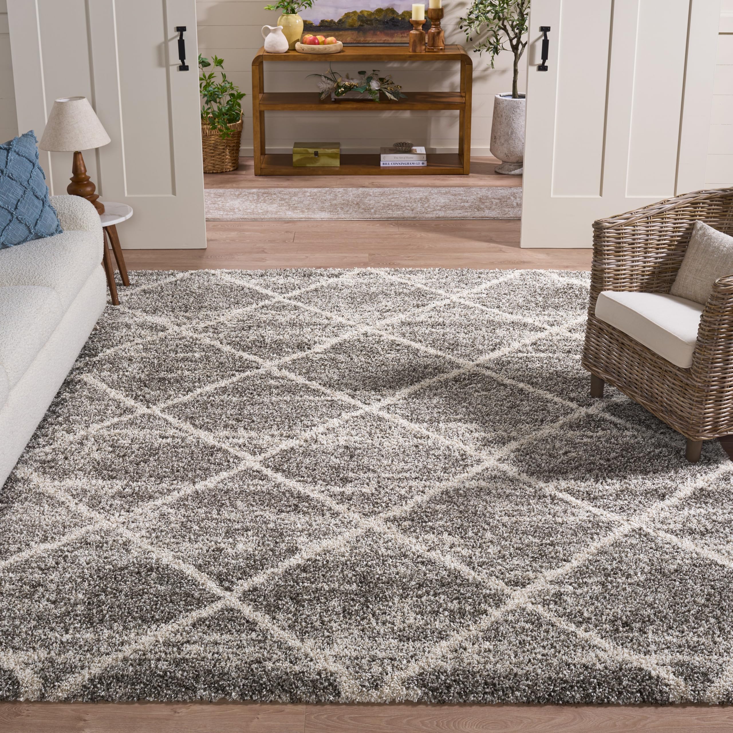 SAFAVIEH Hudson Shag Collection Area Rug - 5'3" x 7'6", Beige & Ivory, Modern Trellis Design, Non-Shedding & Easy Care, 2-inch Thick Ideal for High Traffic Areas in Living Room, Bedroom (SGH281S)