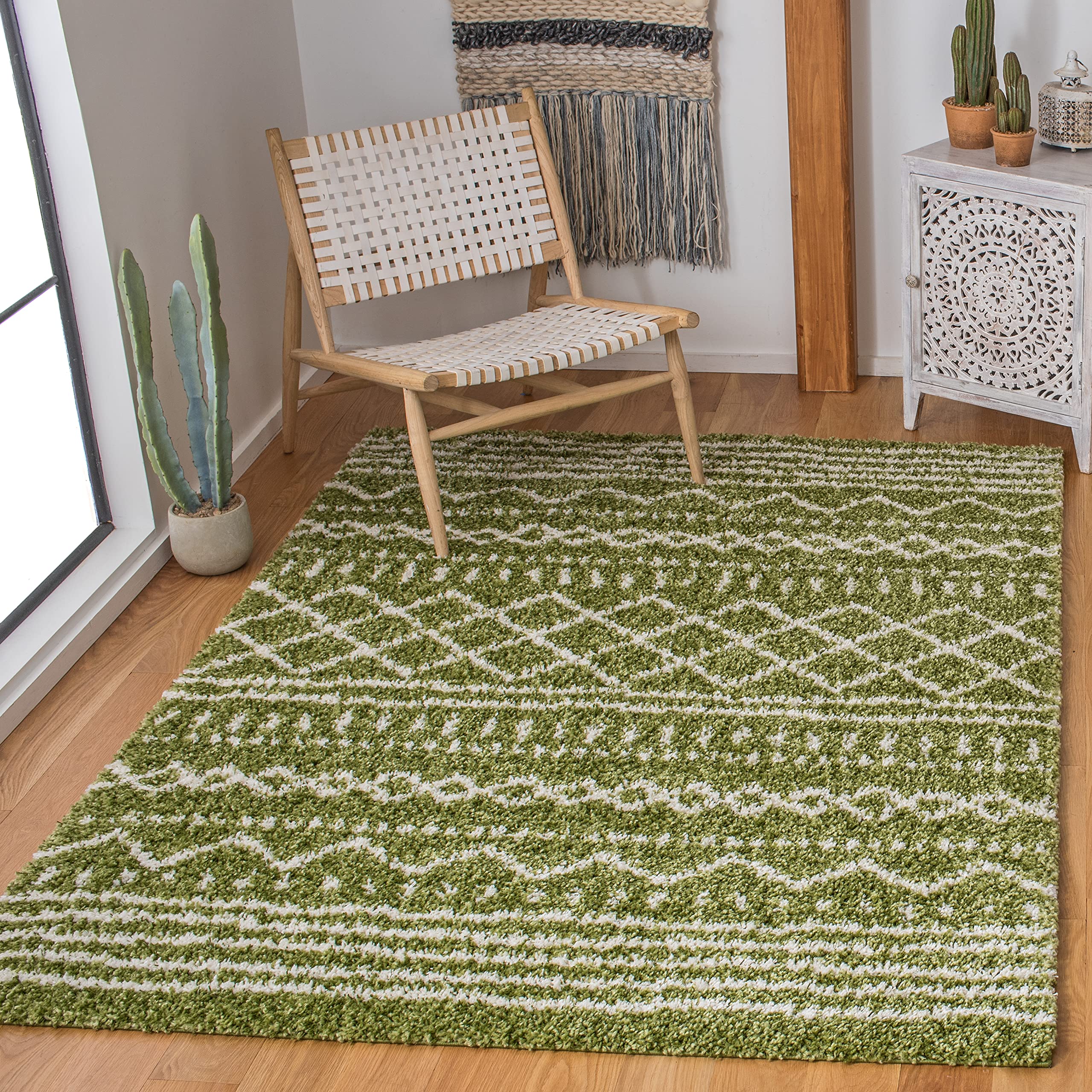 SAFAVIEH Arizona Shag Collection Area Rug - 6'7" x 9'2", Ivory & Beige, Moroccan Boho Design, Non-Shedding & Easy to Clean, Ideal for Living Room, Bedroom, Dining Space (ASG741A)