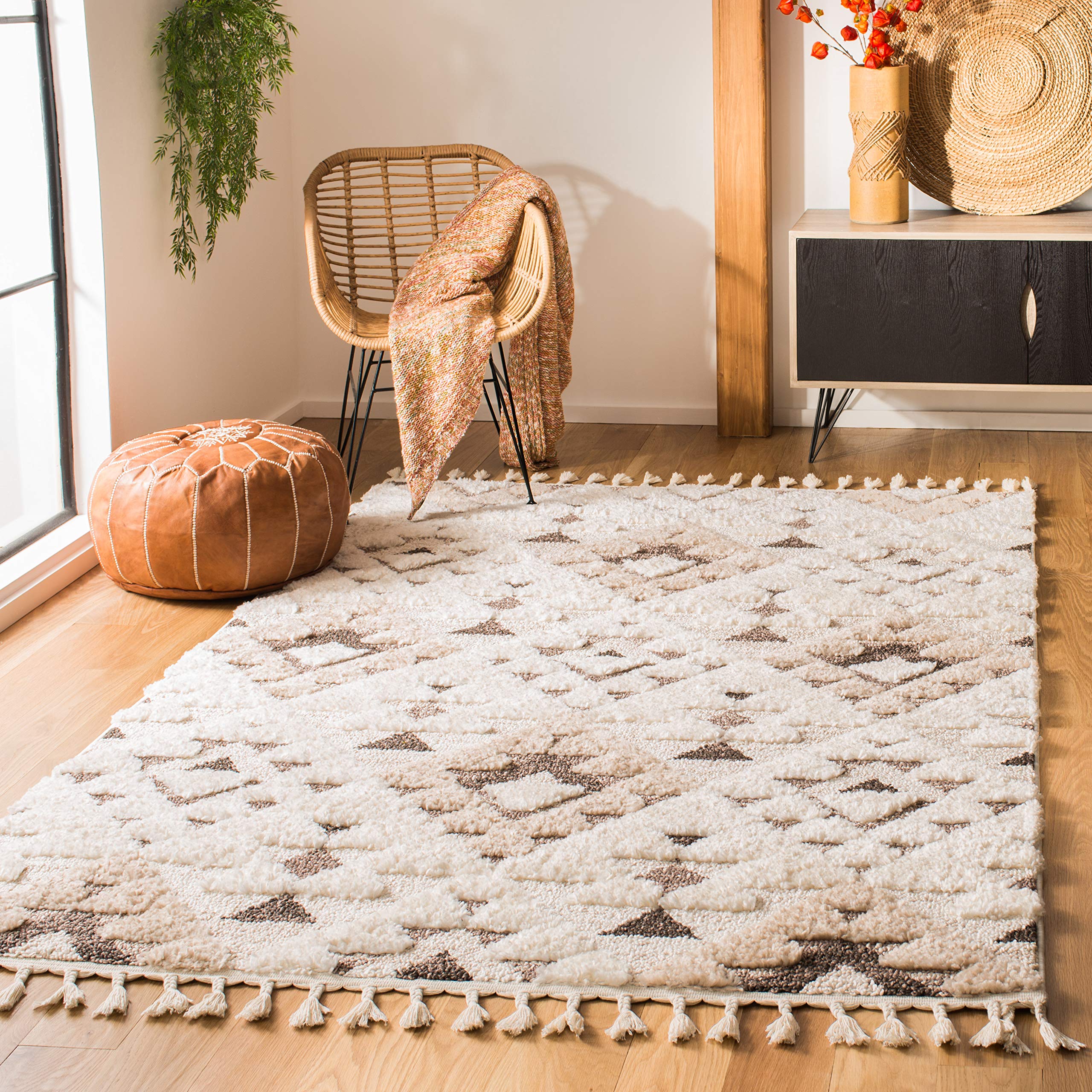 SAFAVIEH Moroccan Tassel Shag Collection Area Rug - 5'3" x 7'6", Ivory, Non-Shedding & Easy to Clean, Plush High-Low Texture, Ideal for Living Room, Bedroom, Dining Space (MTS688C)
