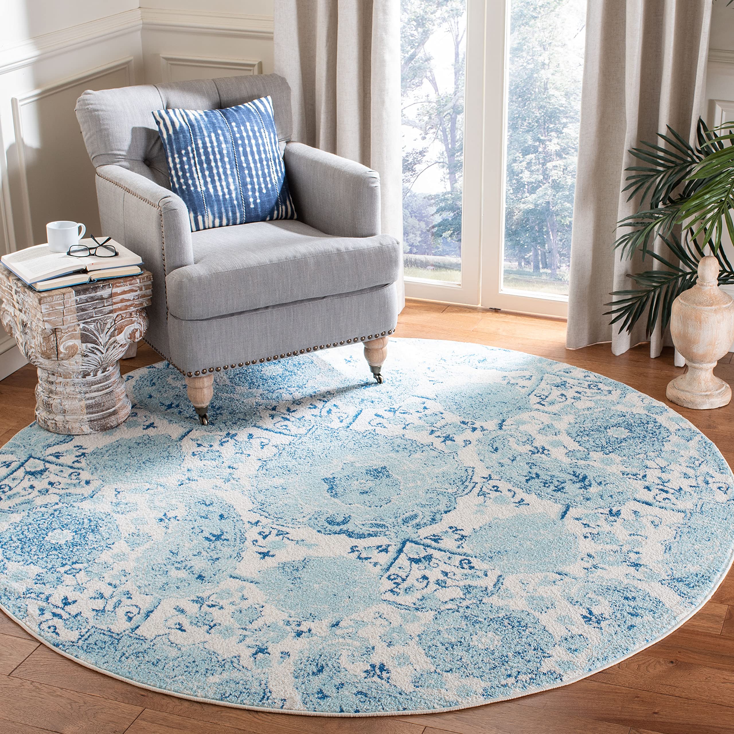 SAFAVIEH Madison Collection Area Rug - 5'3" x 7'6", Cream & Light Grey, Boho Chic Glam Paisley Design, Non-Shedding & Easy Care, Ideal for High Traffic Areas in Living Room, Bedroom (MAD600C)