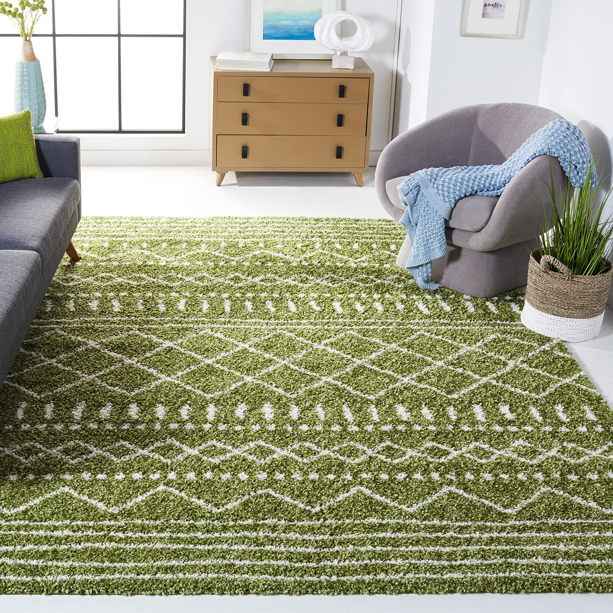 SAFAVIEH Arizona Shag Collection Area Rug - 6'7" x 9'2", Ivory & Beige, Moroccan Boho Design, Non-Shedding & Easy to Clean, Ideal for Living Room, Bedroom, Dining Space (ASG741A)